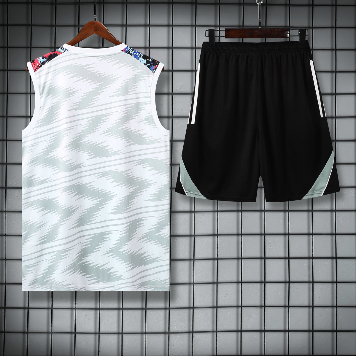 Real Madrid Training Vest Set – Graffiti Splatter Edition