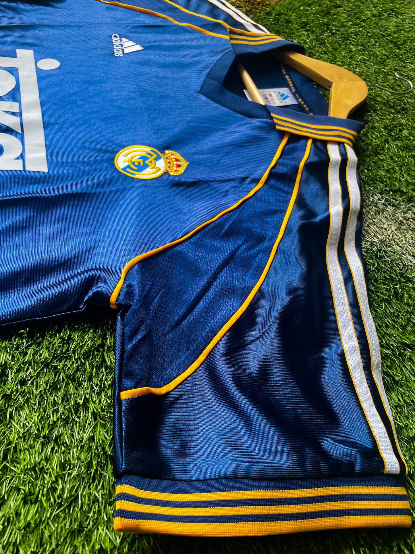 Real Madrid 1998-1999 Third Jersey - Raul 7– Vintage Blue and Gold Adidas Classic Retro Football Shirt - Five Of Cups Official