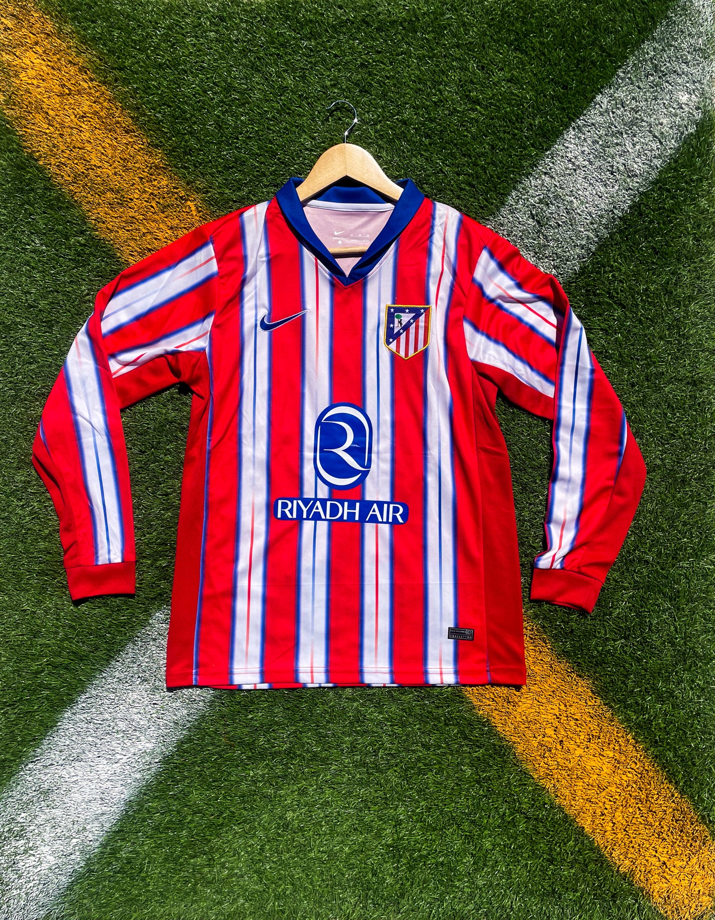 Back view of jersey displaying Rodrigo De Paul #5 name and number