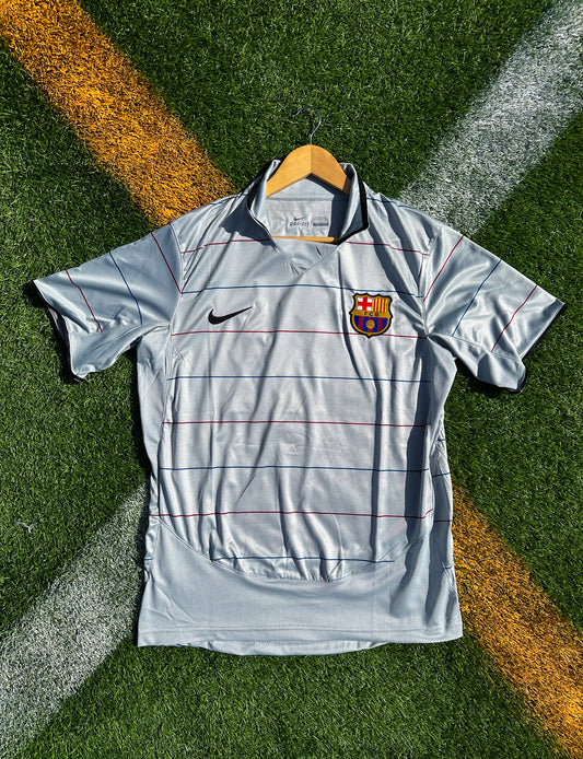 FC Barcelona 2003-2004 Away Jersey – Messi #30 Grey Debut Retro Vintage Football Shirt - Five Of Cups Official