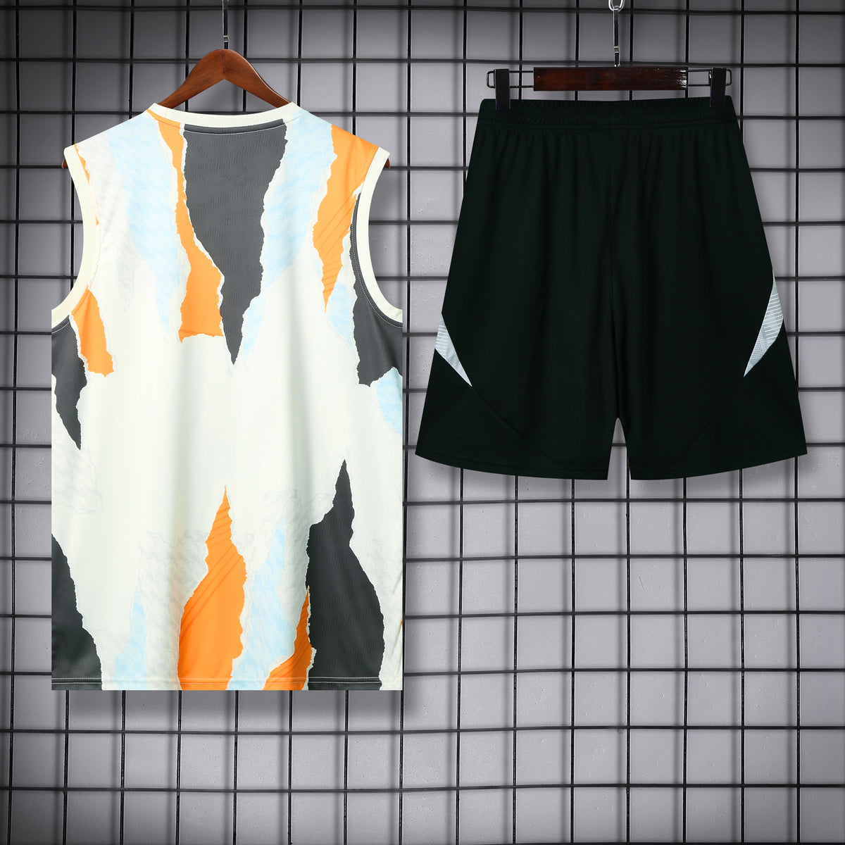 Real Madrid Training Vest Set – Torn Paper Edition