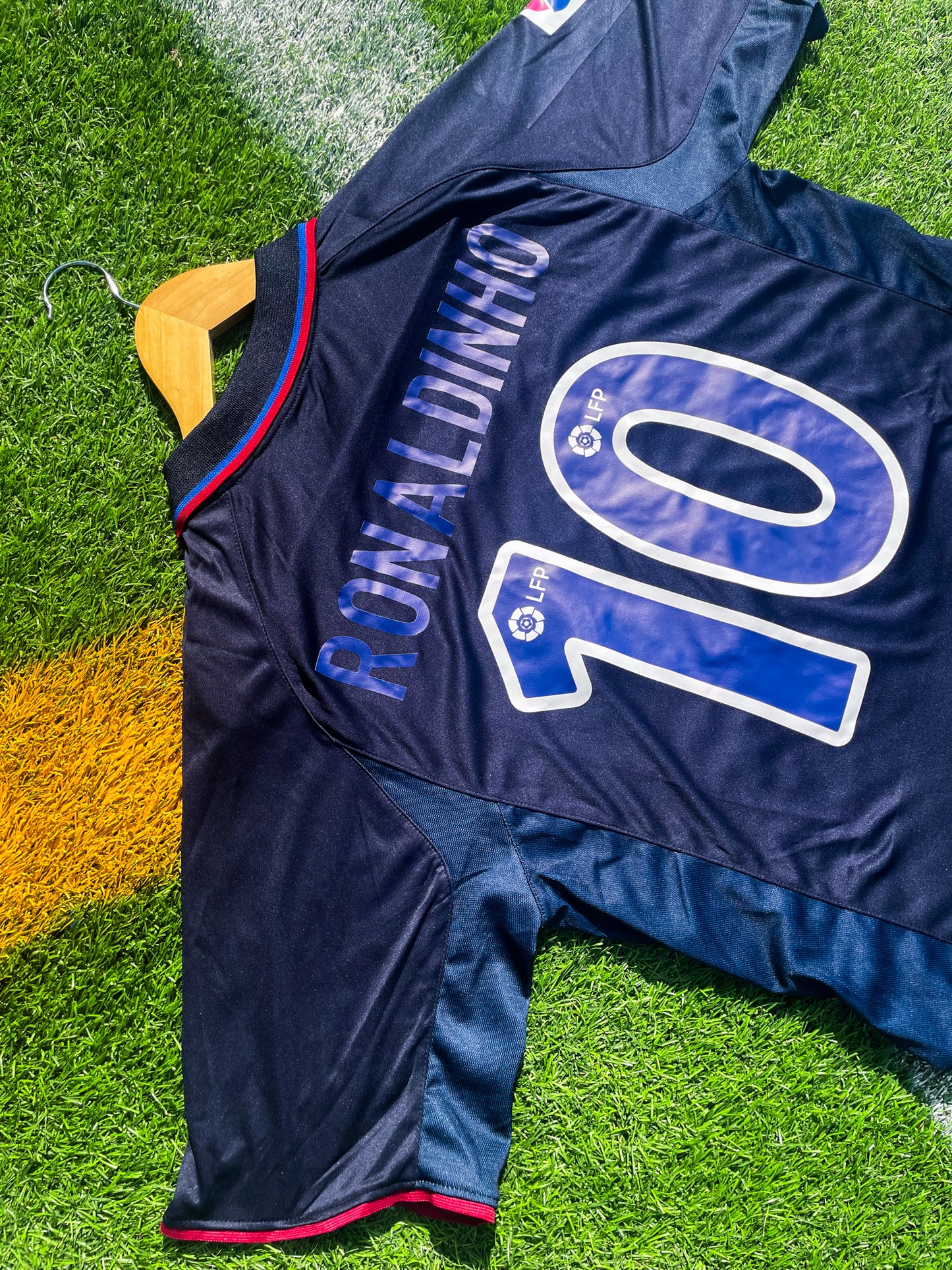 Back of the jersey showing Ronaldinho name and number 10