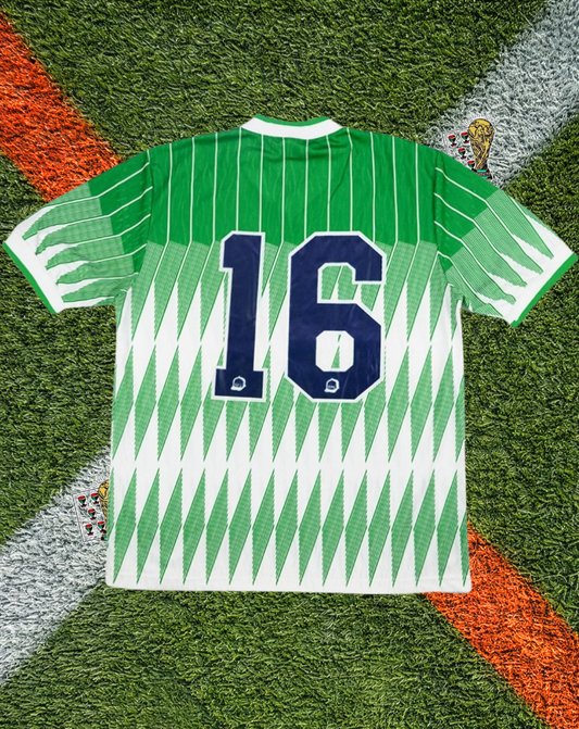 Bolivia National Team - 1993/1994 - Home - #16 - Vintage Umbro Diamond Jacquard Geometric Shoulder Graphic