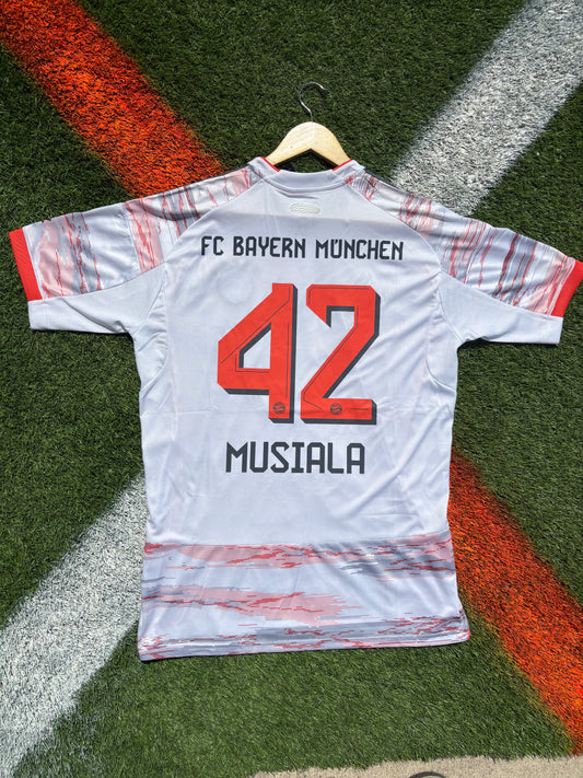 Bayern Munich 2025/2026 Away Jersey – Jamal Musiala 42-Classic White Bavarian Kit