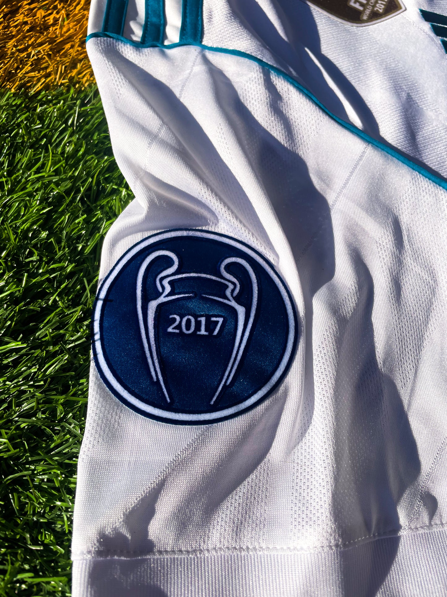 Real Madrid 2017–2018 Home Jersey – Ronaldo 7 – Crystal White