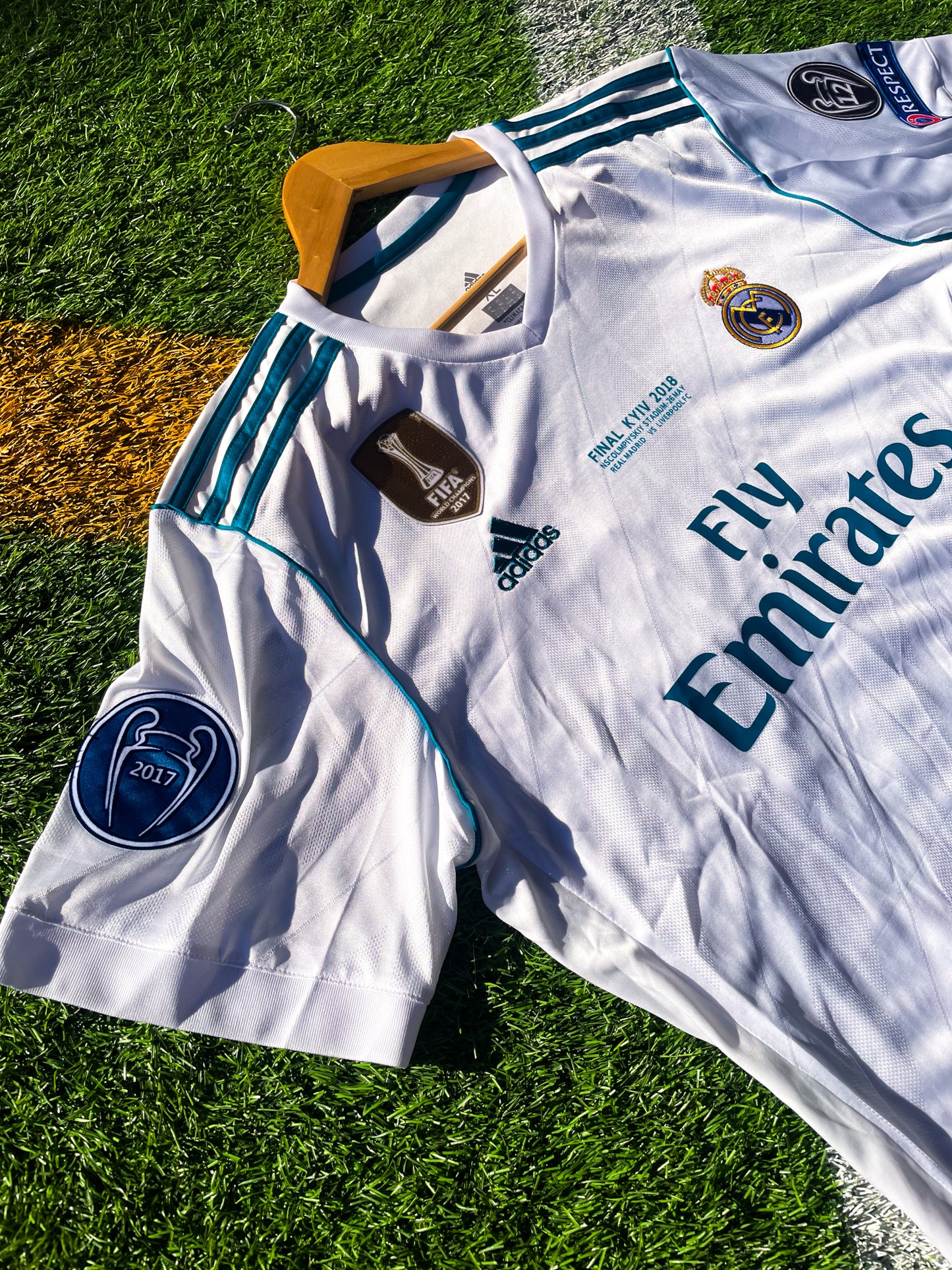 Real Madrid 2017–2018 Home Jersey – Ronaldo 7 – Crystal White