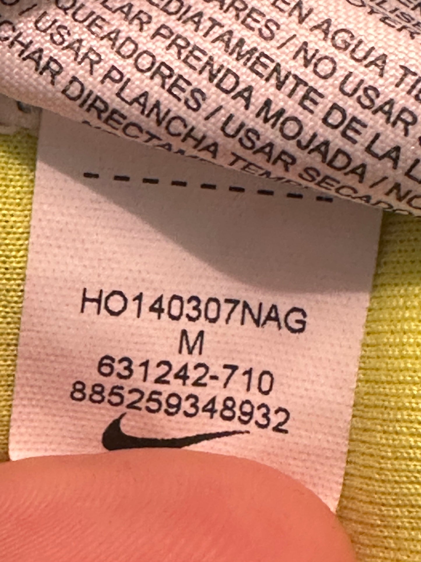 Barcelona 2014/15 Third Jersey – Messi #10 – Youth Medium – Neon Green Nike Shirt (MPN: 631242-710)