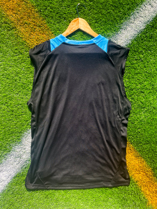 Argentina 2024–2025 Black Sleeveless Training Vest – Sleek AFA Training Gear - Five Of Cups Official