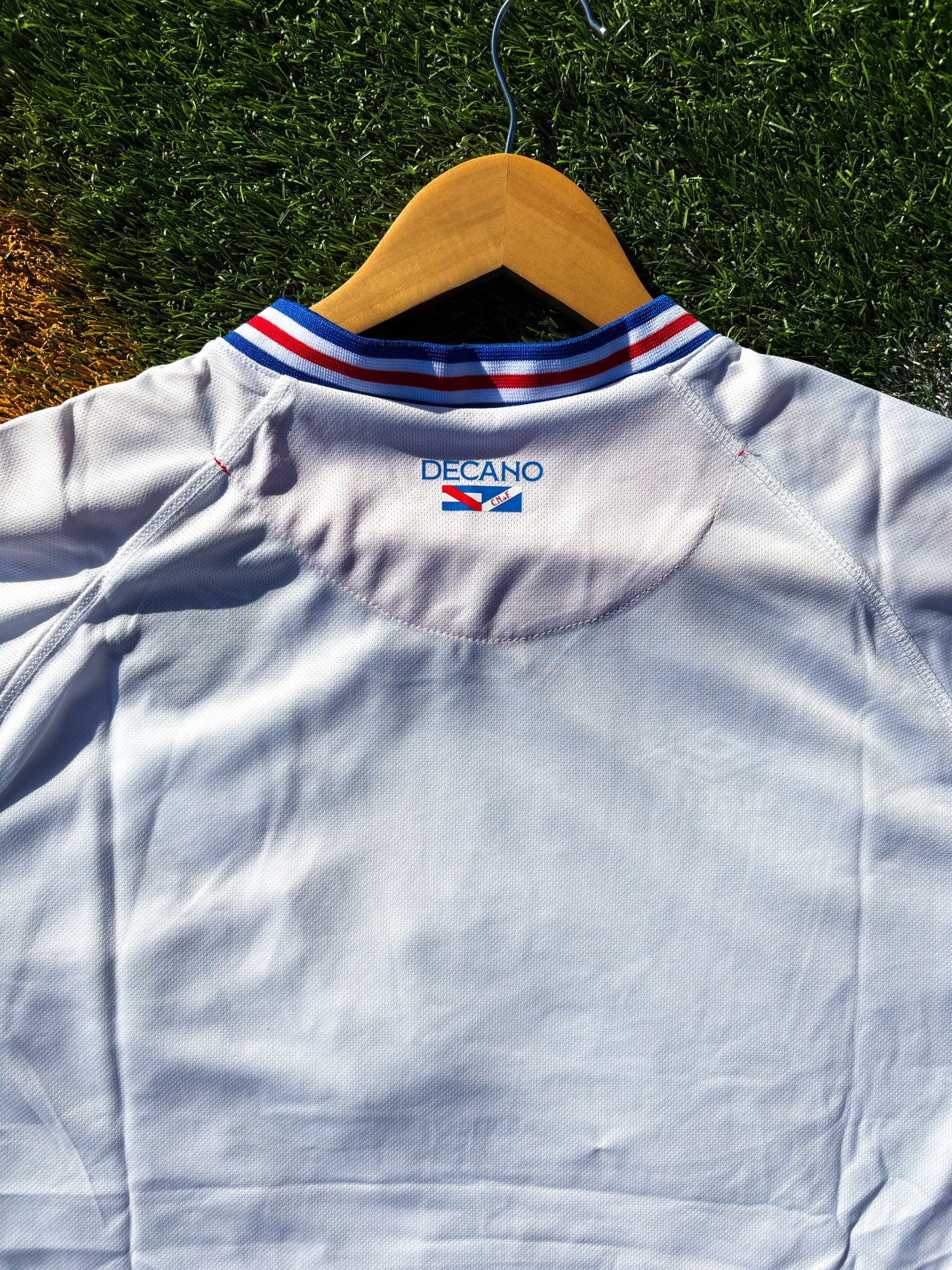 Nacional 2025 Training Jersey – Umbro White Edition with Retro Stitch Detailing