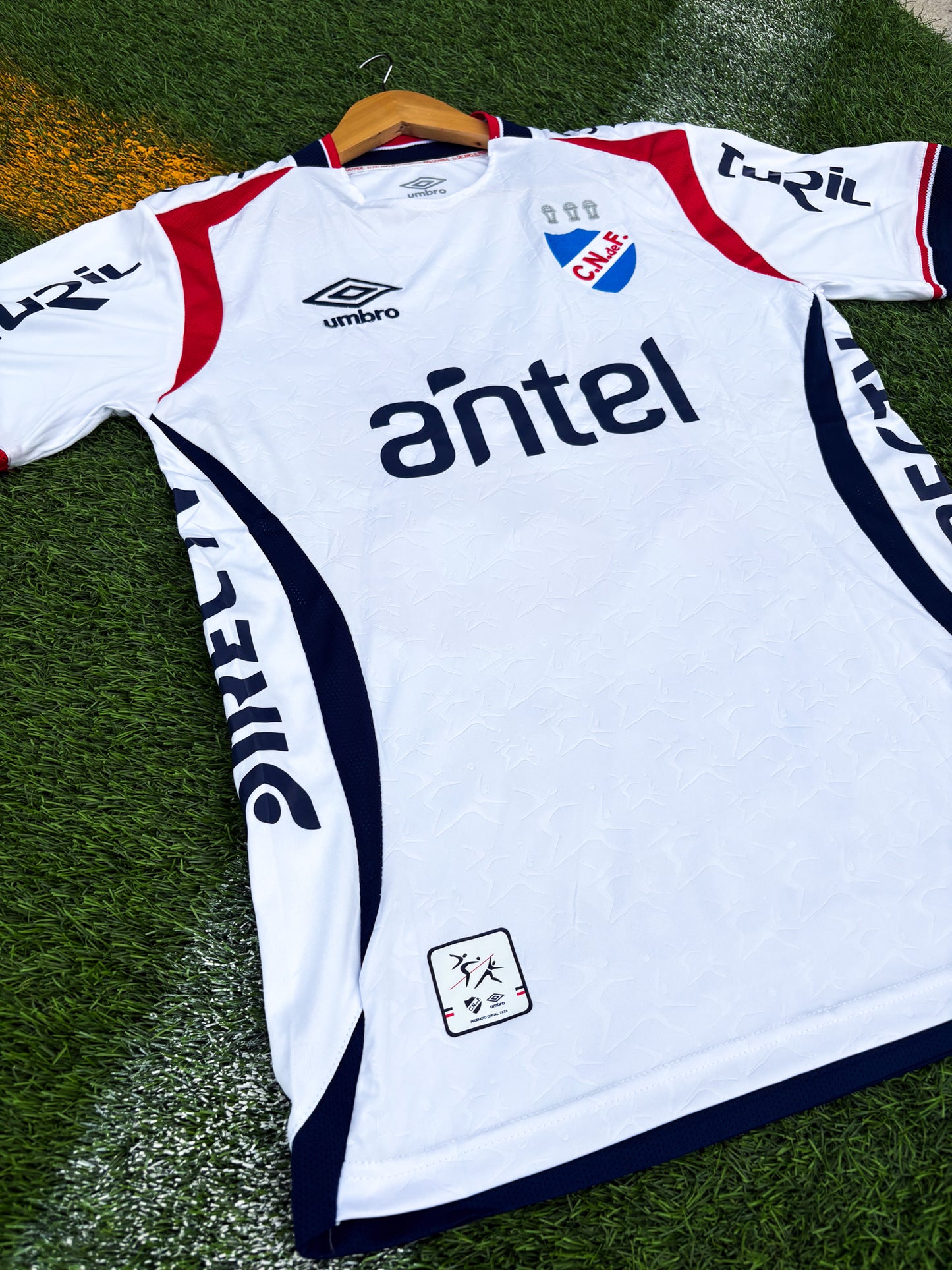 Club Nacional 2025 Home Jersey – Recoba #18 – Umbro Decano Classic