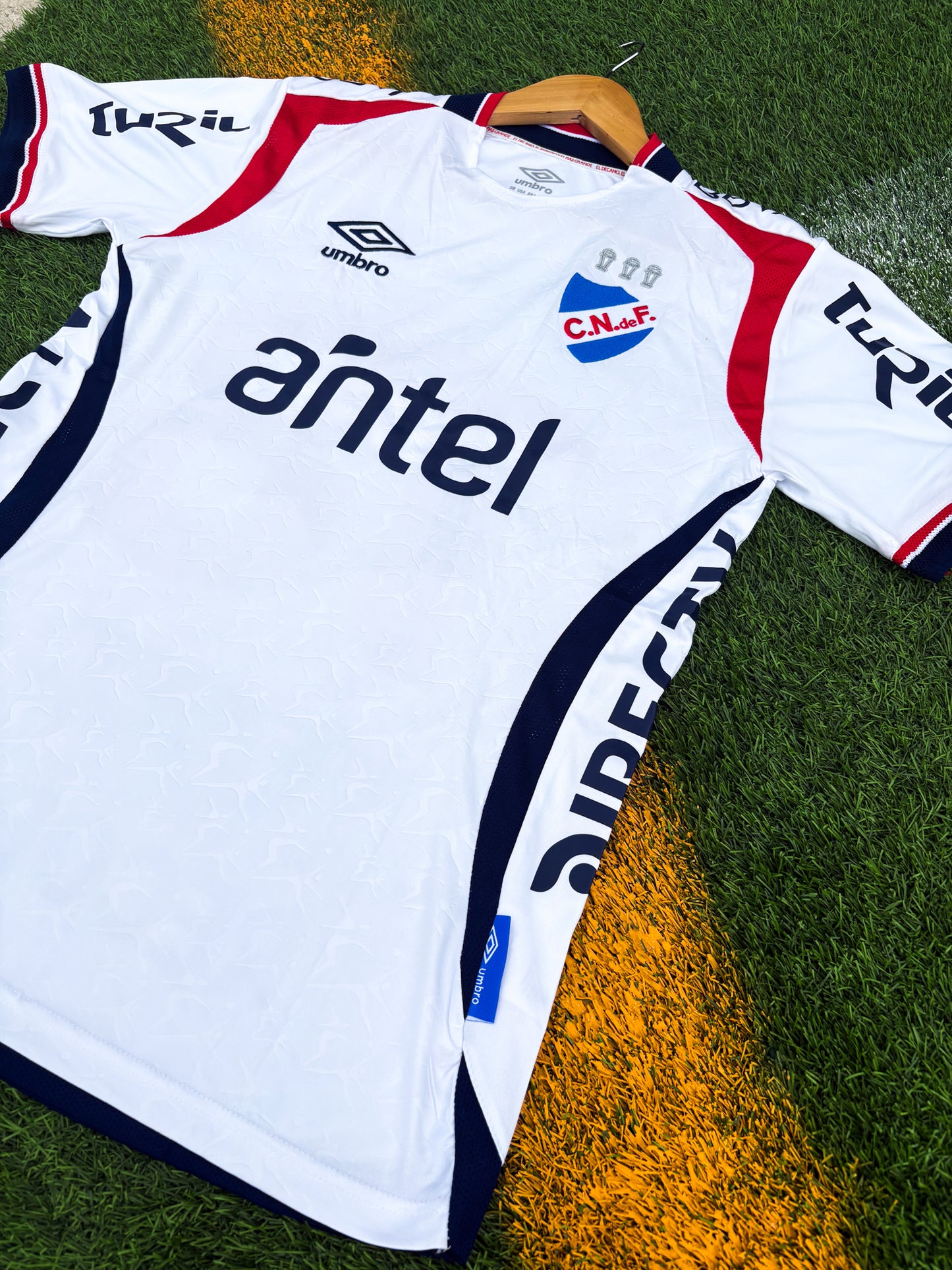 Club Nacional 2025 Home Jersey – Recoba #18 – Umbro Decano Classic