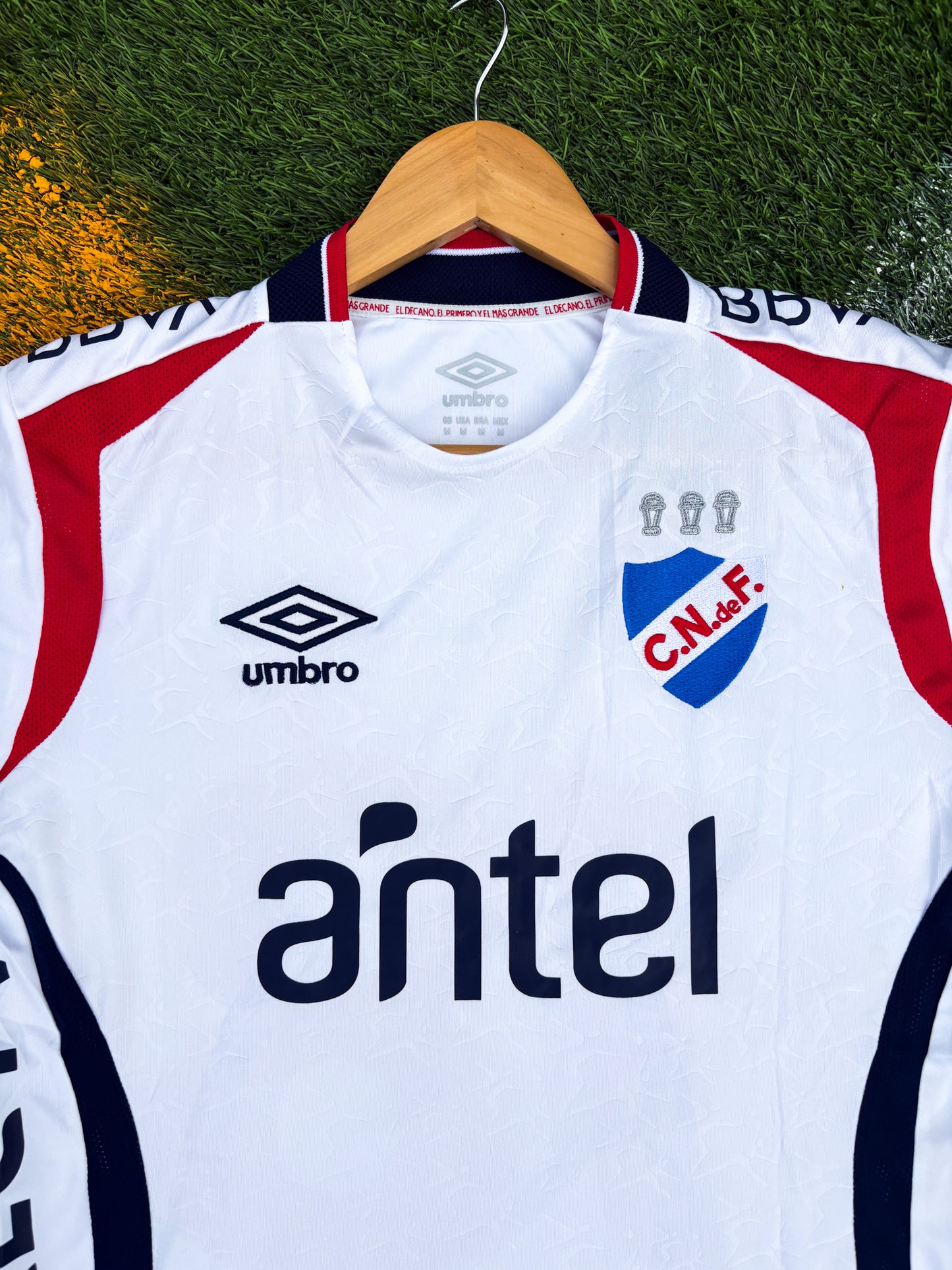 Club Nacional 2025 Home Jersey – Recoba #18 – Umbro Decano Classic