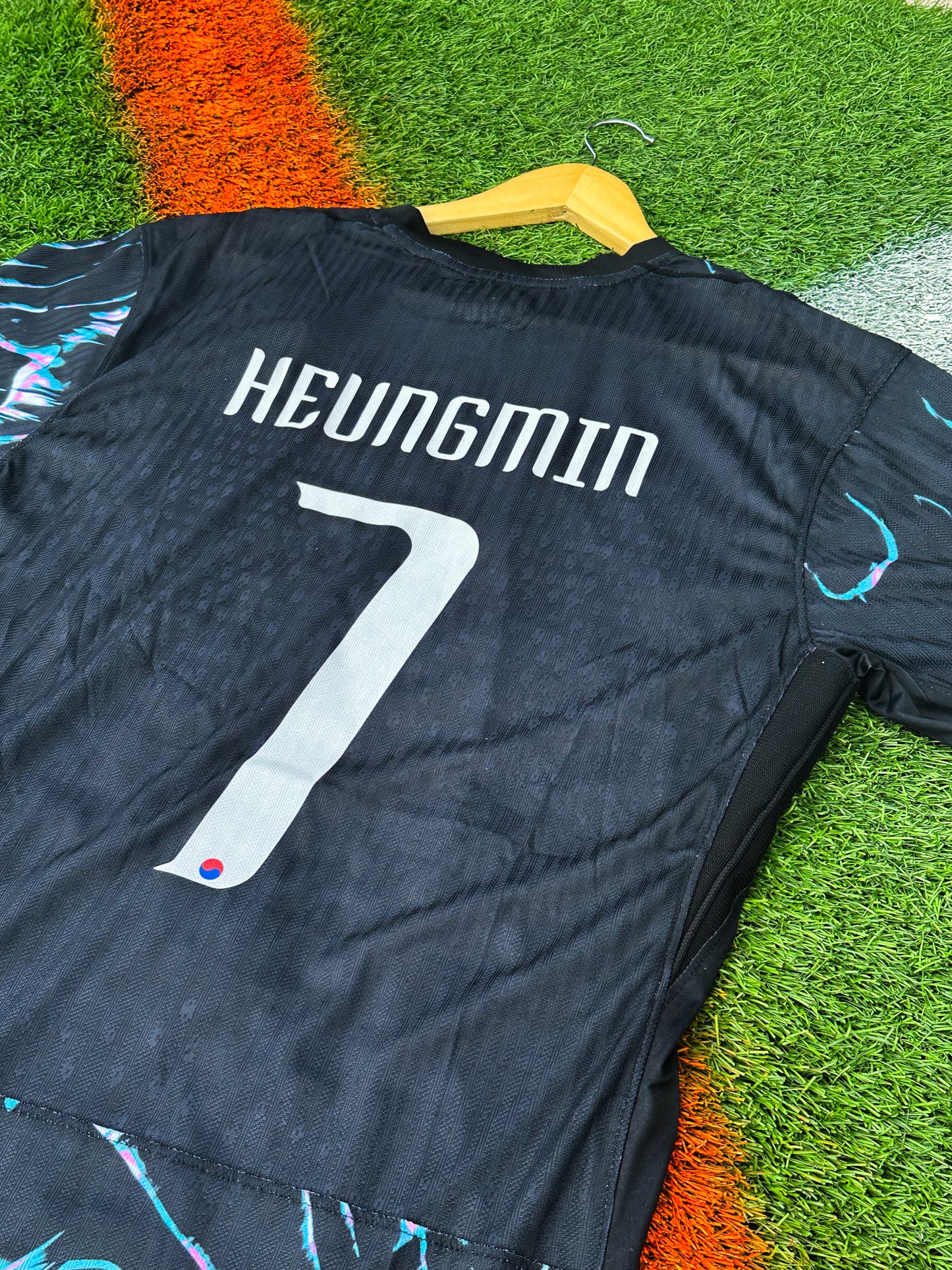 South Korea 2024–2025 Away Jersey – Son Heung‑Min #7 – Bold White & Blue Tiger Kit