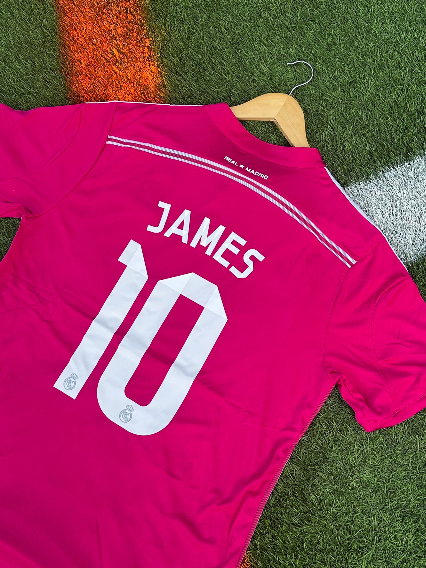 Real Madrid 2014–2015 Away Jersey – James Rodríguez #10 – Iconic Pink Retro Kit - Five Of Cups Official