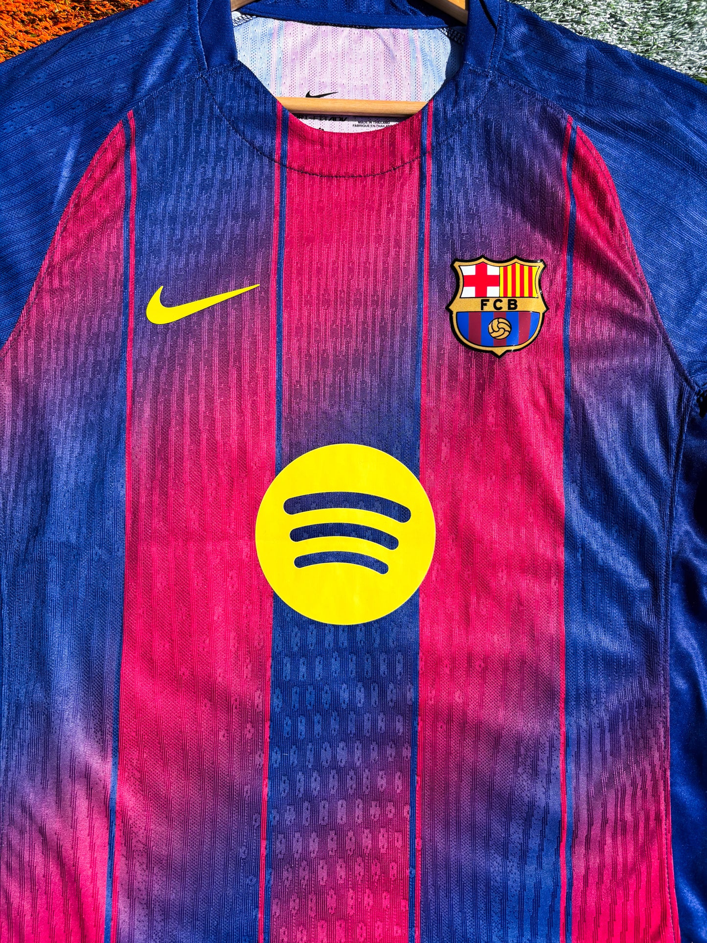 FC Barcelona 2025–2026 Home Jersey – Pedri #8 – Blaugrana Gradient Strip Kit