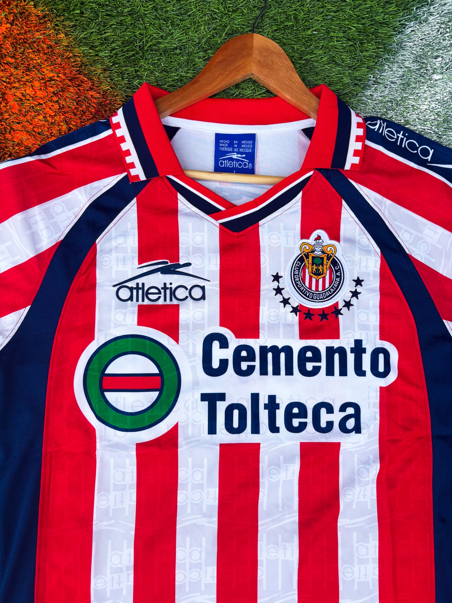 Chivas de Guadalajara 2000 Home Jersey – Classic Red & White Stripes – Nostalgic Vintage Jersey