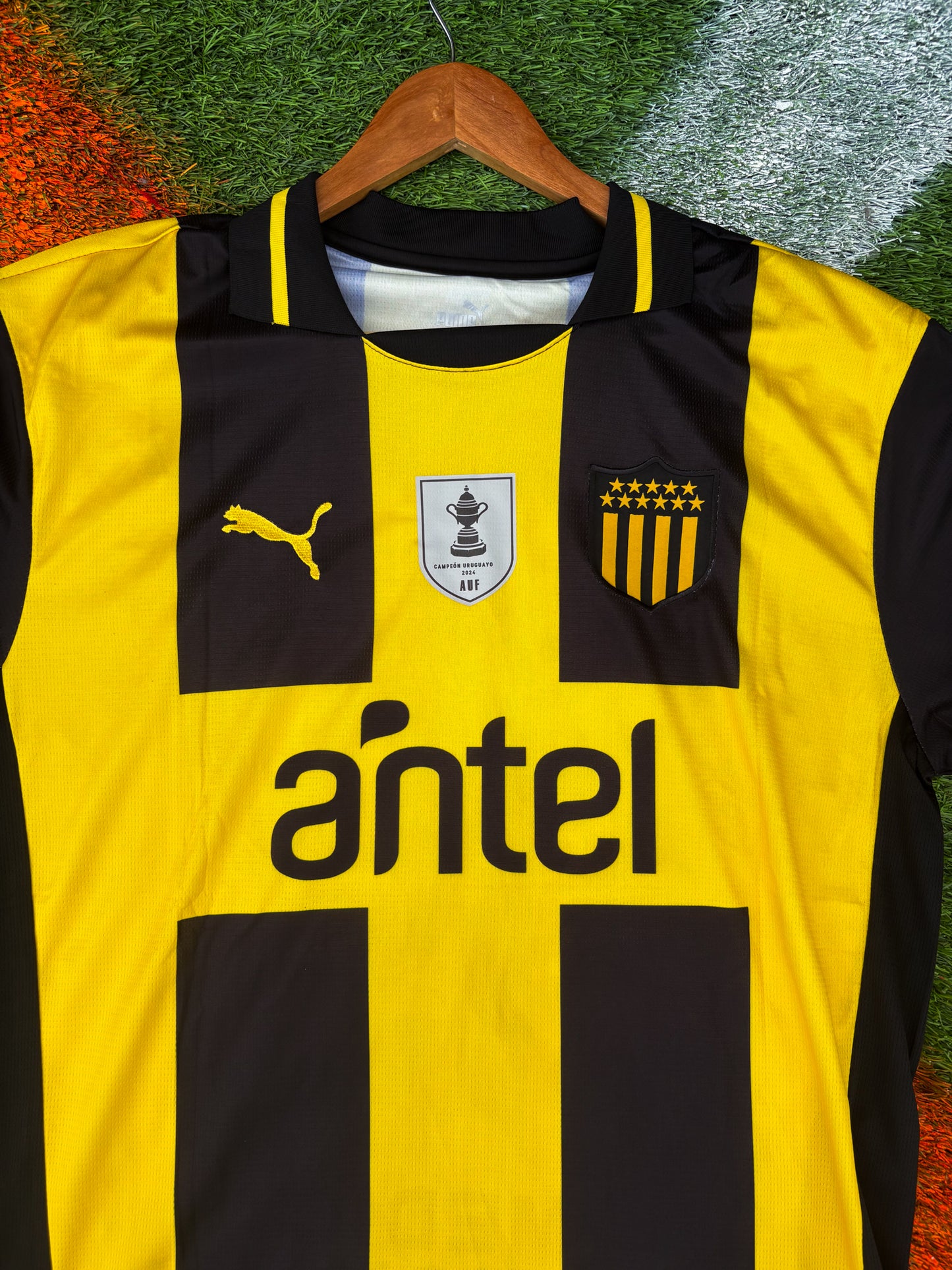 Peñarol 2025 Home Jersey – Arezo #19 – Classic Stripes by Puma