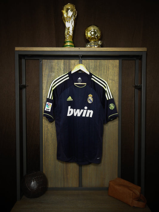 Real Madrid 2012/13 Away Jersey – Cristiano Ronaldo #7 – Small – Dark Blue & Yellow Adidas Shirt (MPN: X21992)