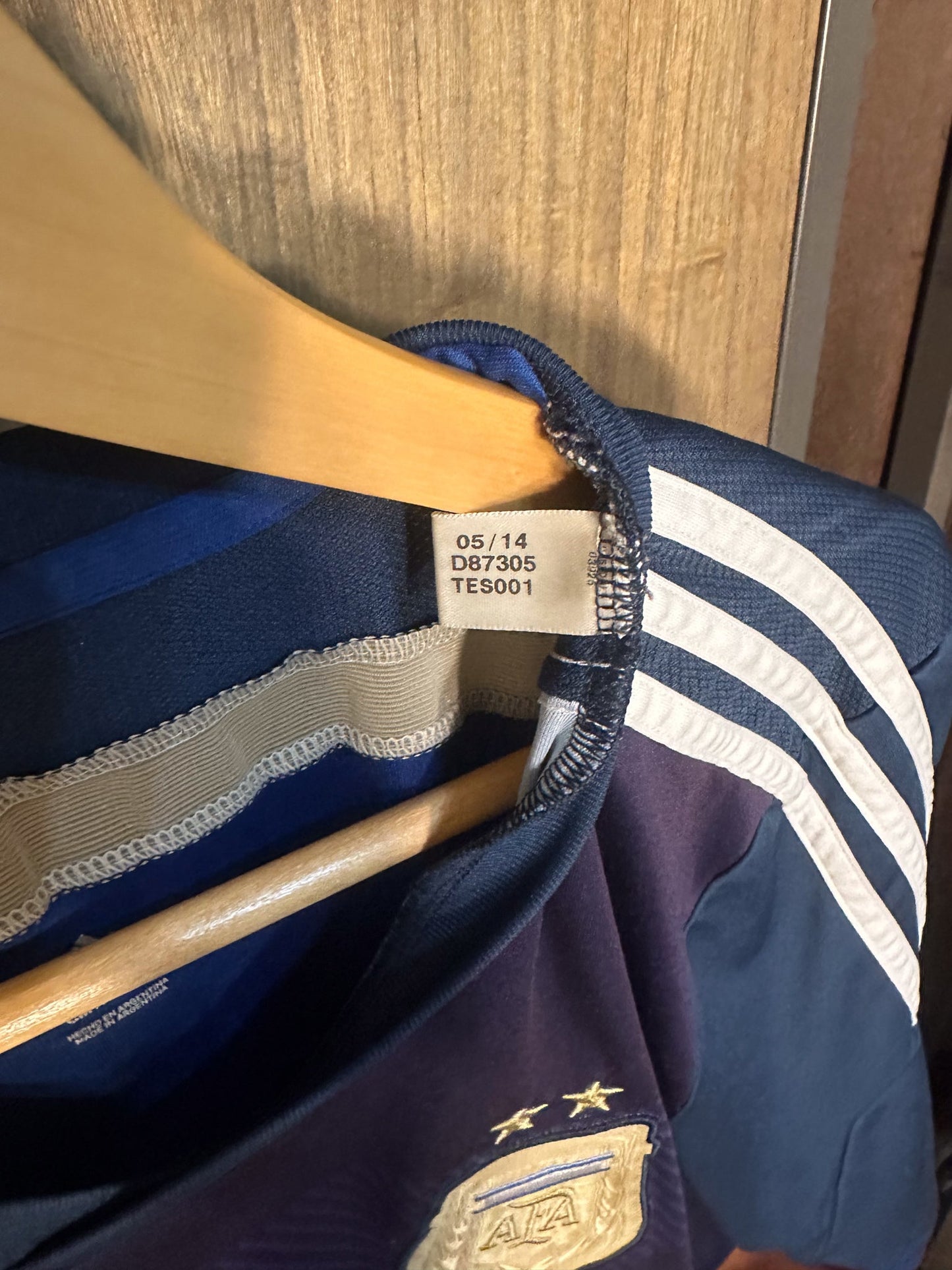 Argentina 2014 Away Jersey – Size L – Navy Blue & Sky – Adidas Shirt – (MPN: D87305 TES001)