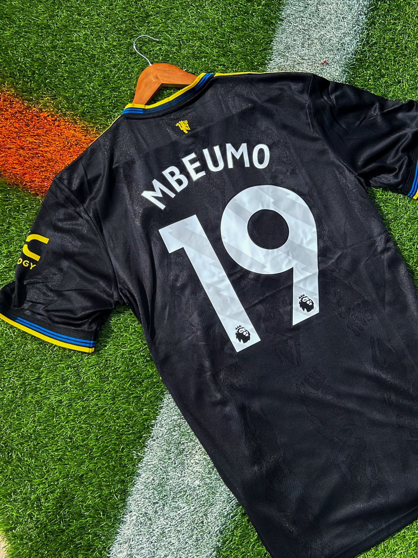 Manchester United 2025–26 Thid Jersey – Mbeumo #19 – Modern Black Revival