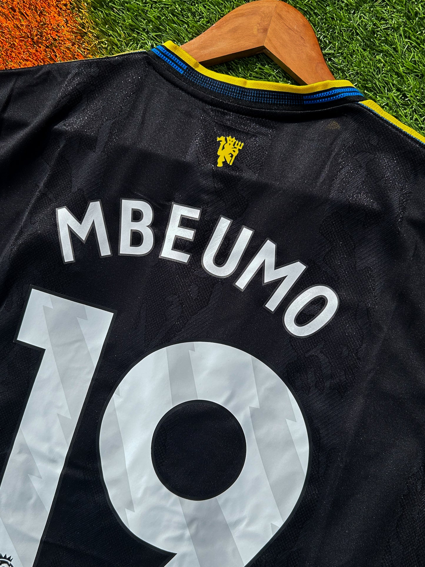 Manchester United 2025–26 Thid Jersey – Mbeumo #19 – Modern Black Revival