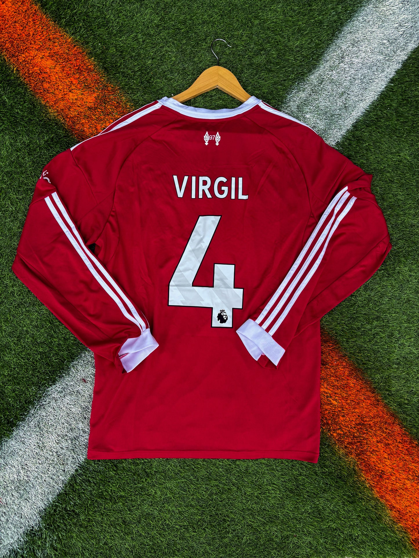 Liverpool 2025–2026 Home Jersey – Mohamed Salah #11 – Classic Red with White Trim Anfield Edition