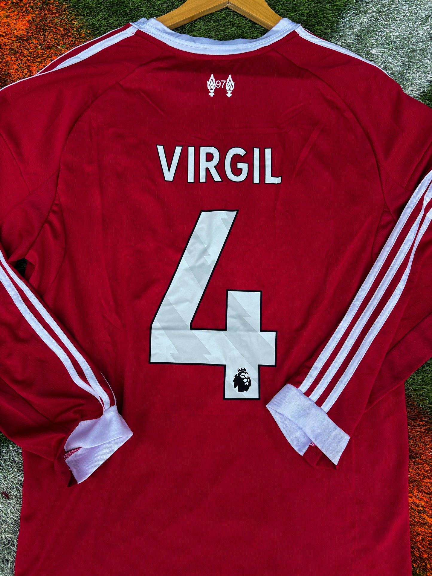Liverpool 2025–2026 Home Jersey – Mohamed Salah #11 – Classic Red with White Trim Anfield Edition