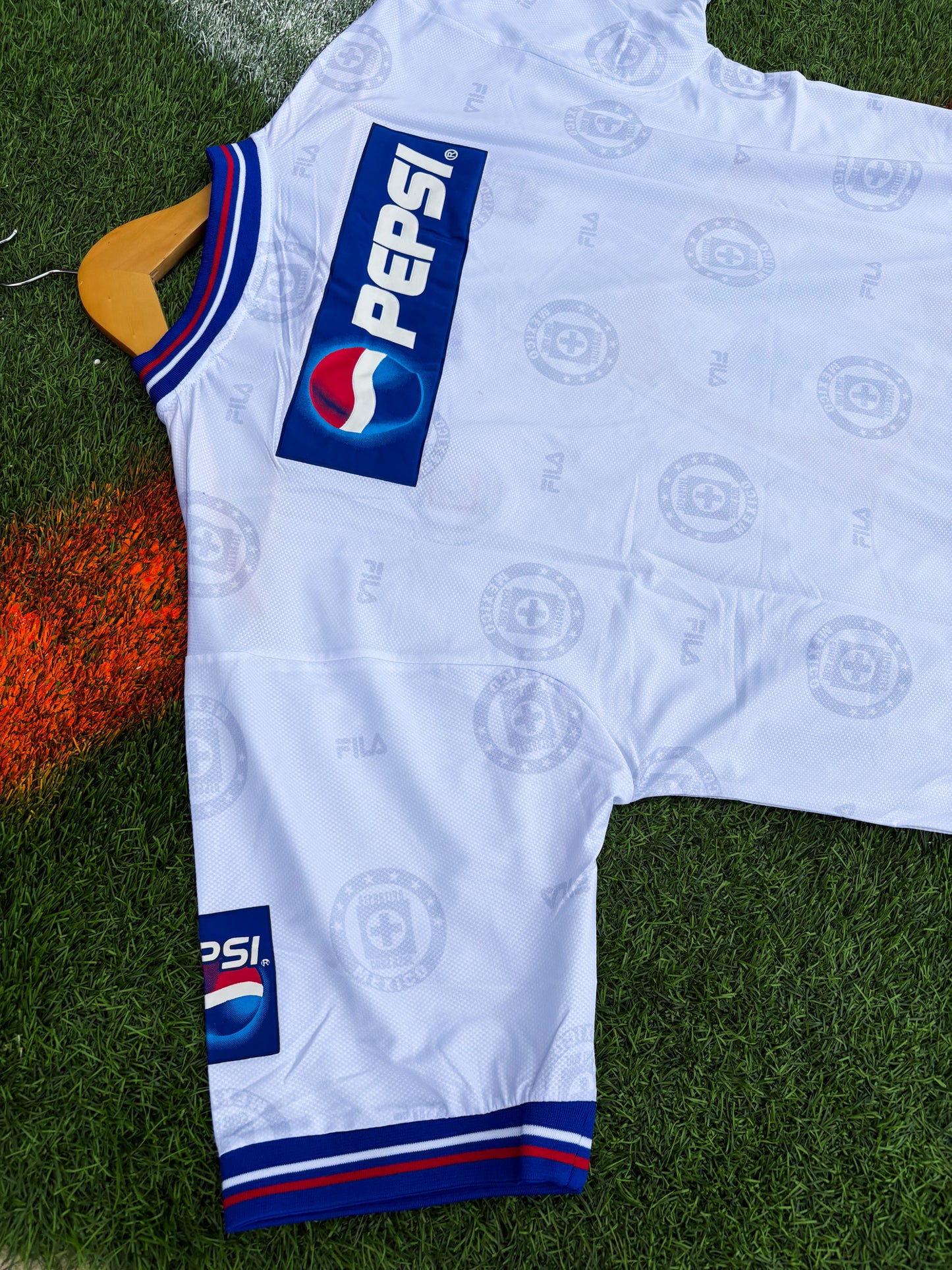 Cruz Azul 1997 Away Jersey – White – Invierno Champions Edition