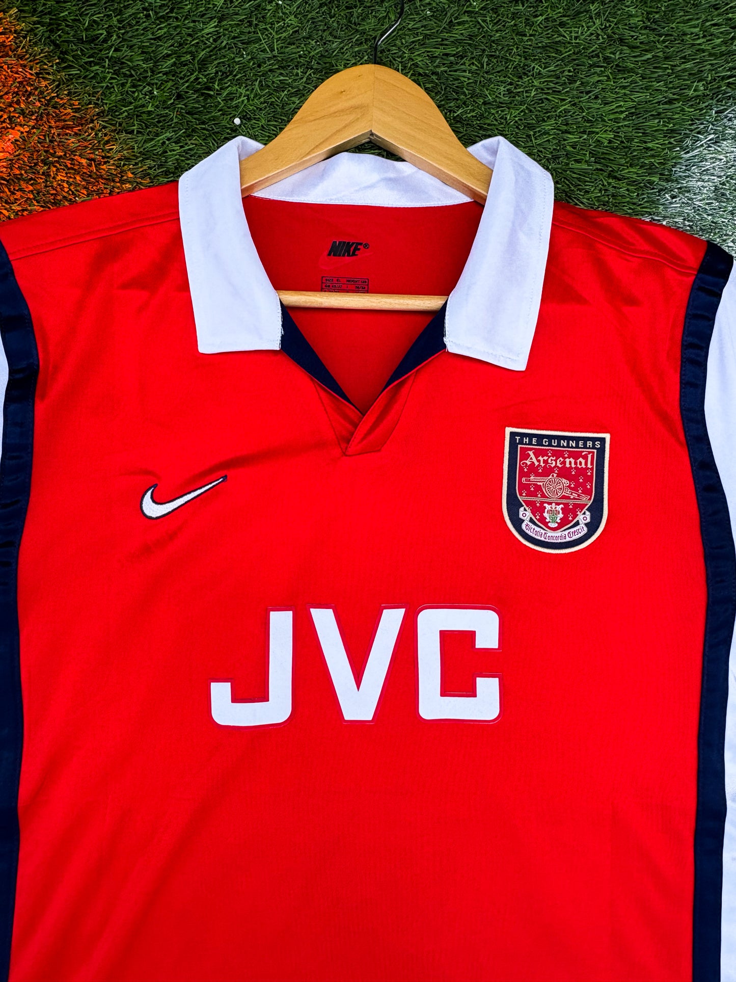 Arsenal 1998–1999 Home Jersey – Dennis Bergkamp #10 – JVC Highbury Classic