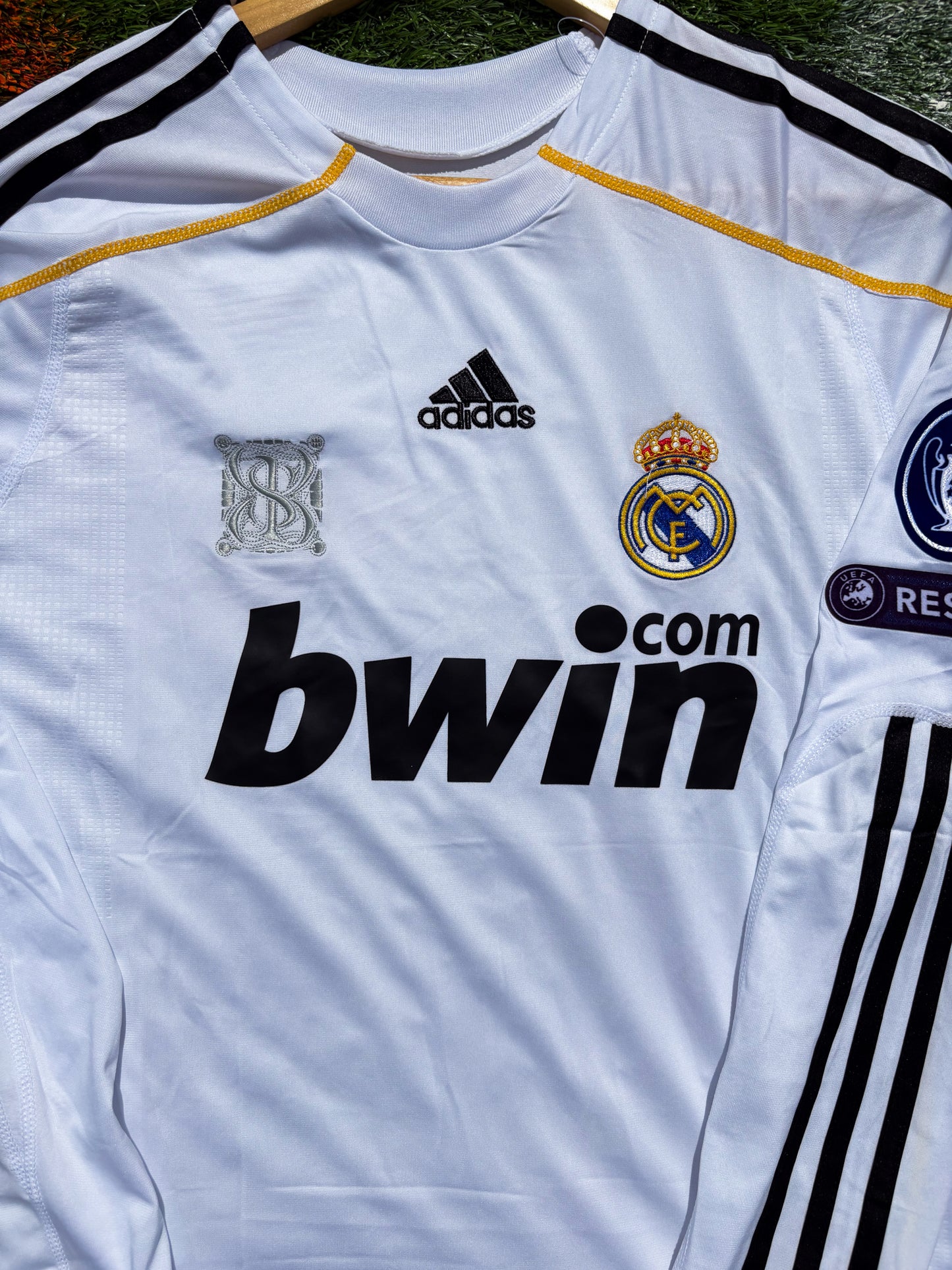 Real Madrid 2009–2010 Home Jersey – Cristiano Ronaldo #9 – Debut Season Edition