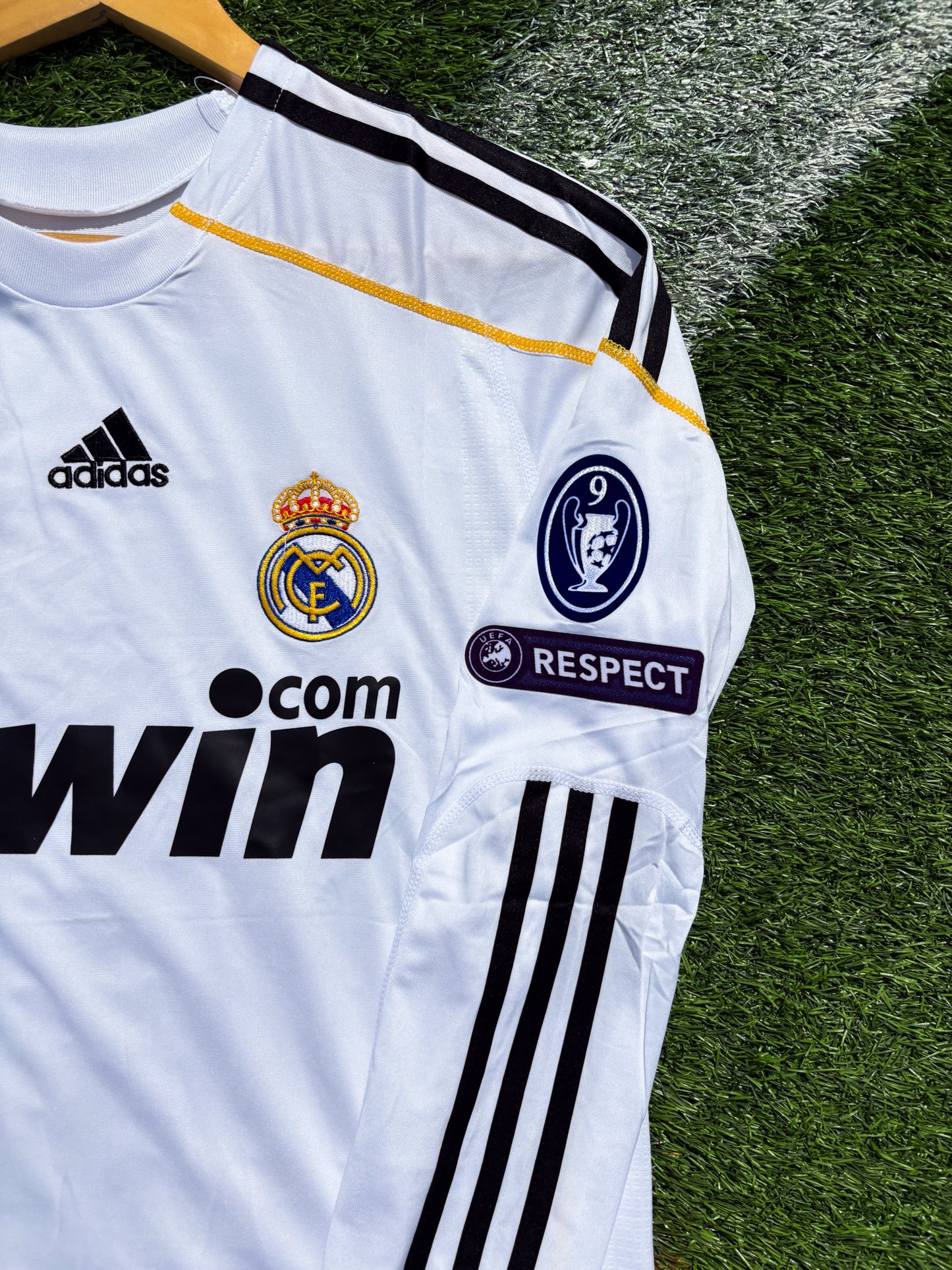 Real Madrid 2009–2010 Home Jersey – Cristiano Ronaldo #9 – Debut Season Edition