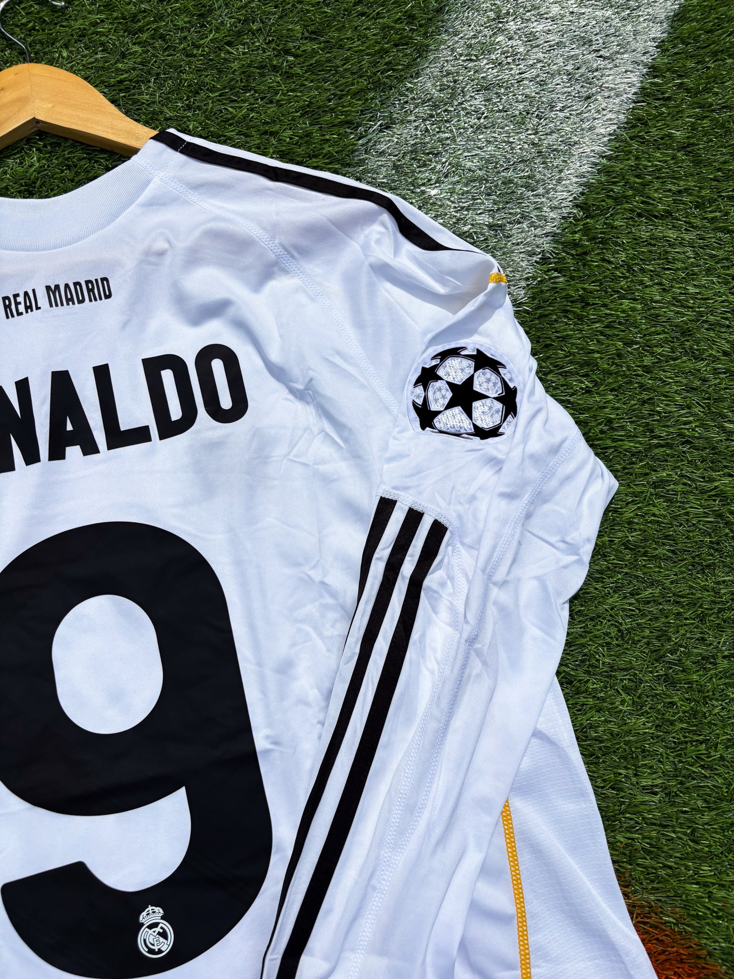 Real Madrid 2009–2010 Home Jersey – Cristiano Ronaldo #9 – Debut Season Edition