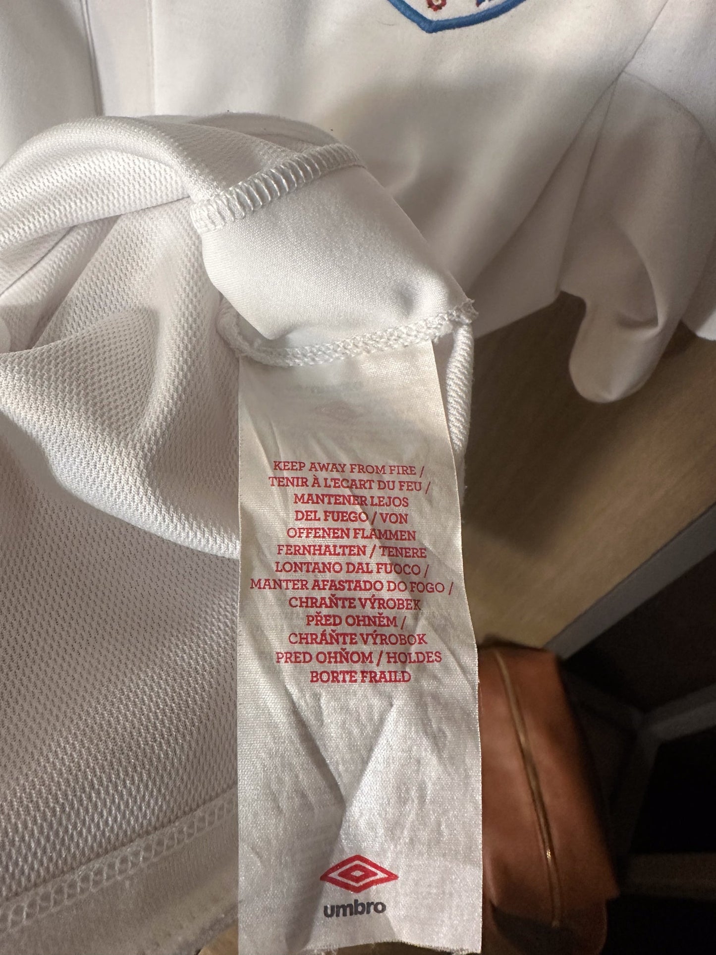 England 2010/11 Home Jersey – Wayne Rooney #10 – Medium – White Umbro Shirt (MPN: 8828227)