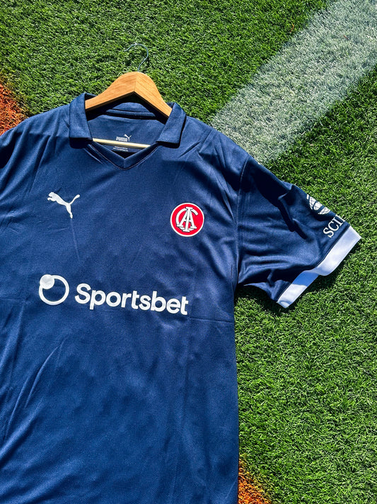 Independiente 2025 Third Jersey – Modern Blue & Red Alternate Classic