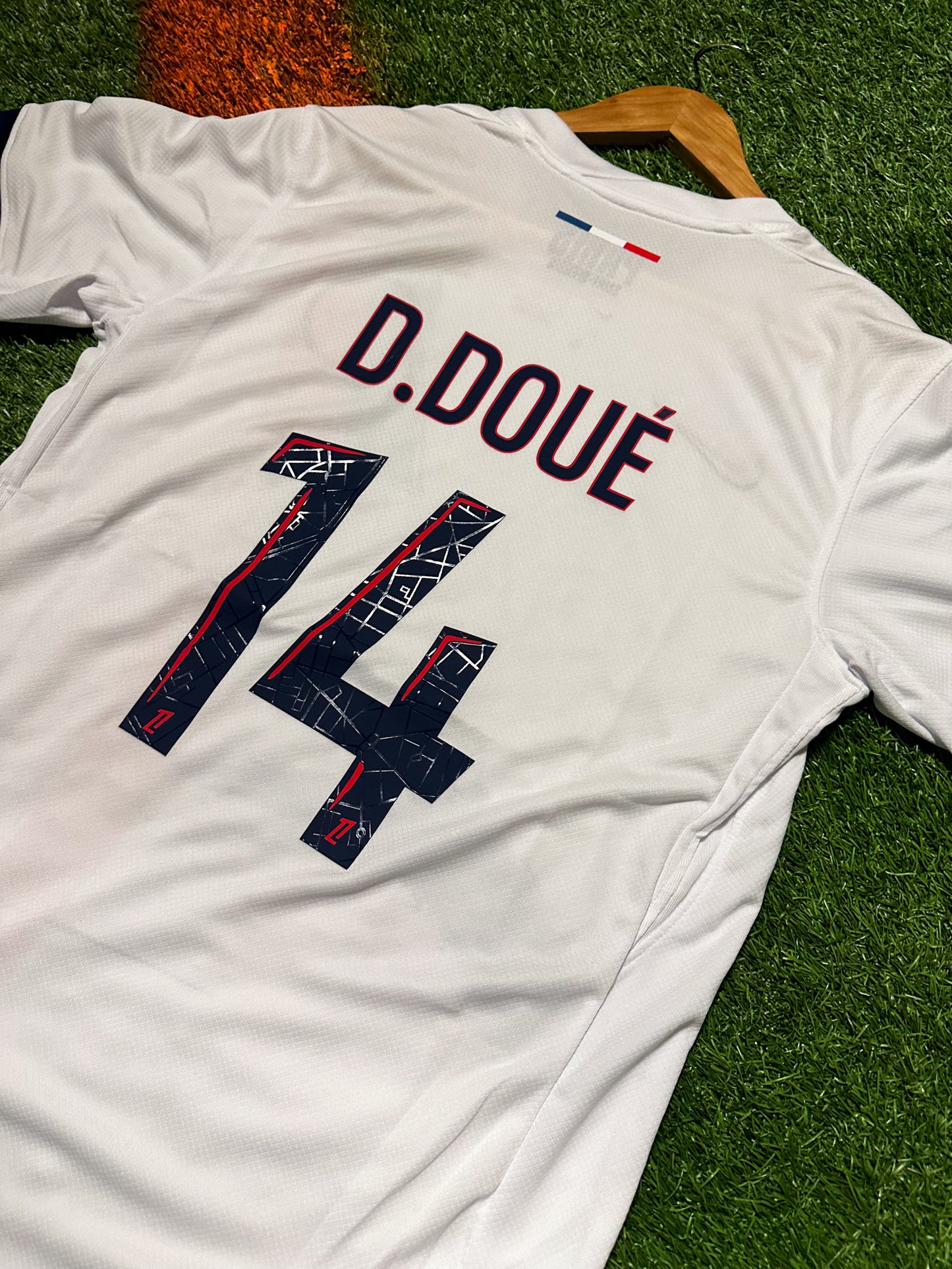 Paris Saint-Germain 2024-2025 Away Player Version White Soccer Jersey – Modern Elegant Edition