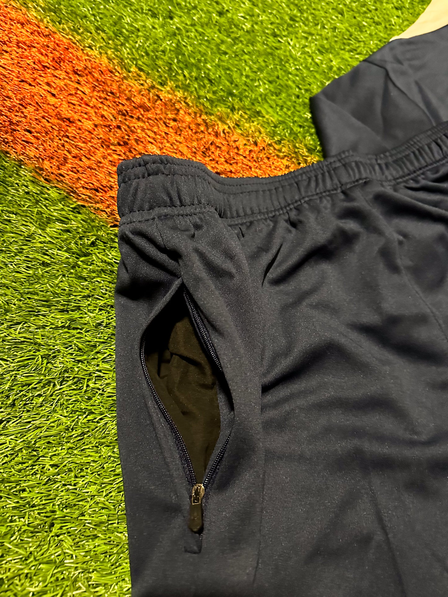 Uruguay 2026 World Cup Black Tracksuit – La Celeste Performance Edition