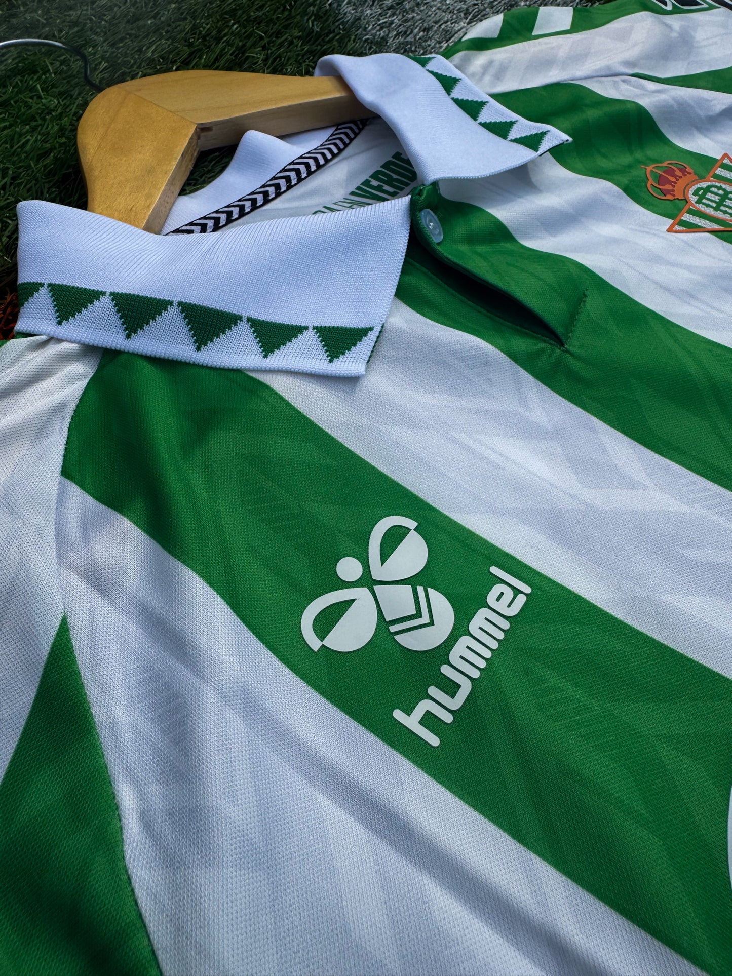 Real Betis 2024/2025 Home Jersey – Green & White Classic La Liga Kit