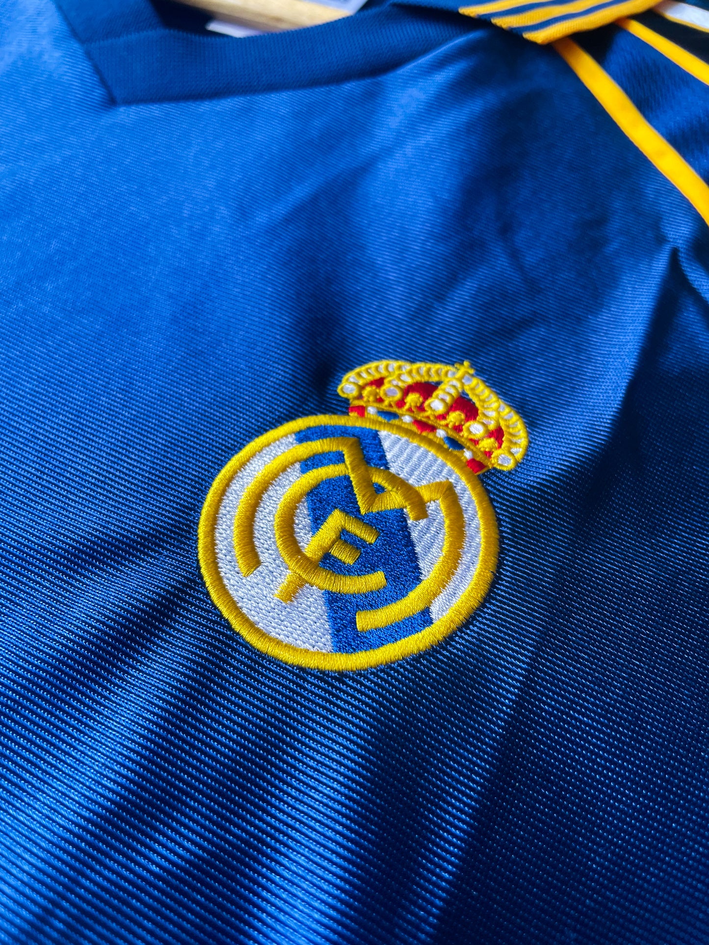 Real Madrid 1998-1999 Third Jersey - Raul 7– Vintage Blue and Gold Adidas Classic Retro Football Shirt - Five Of Cups Official