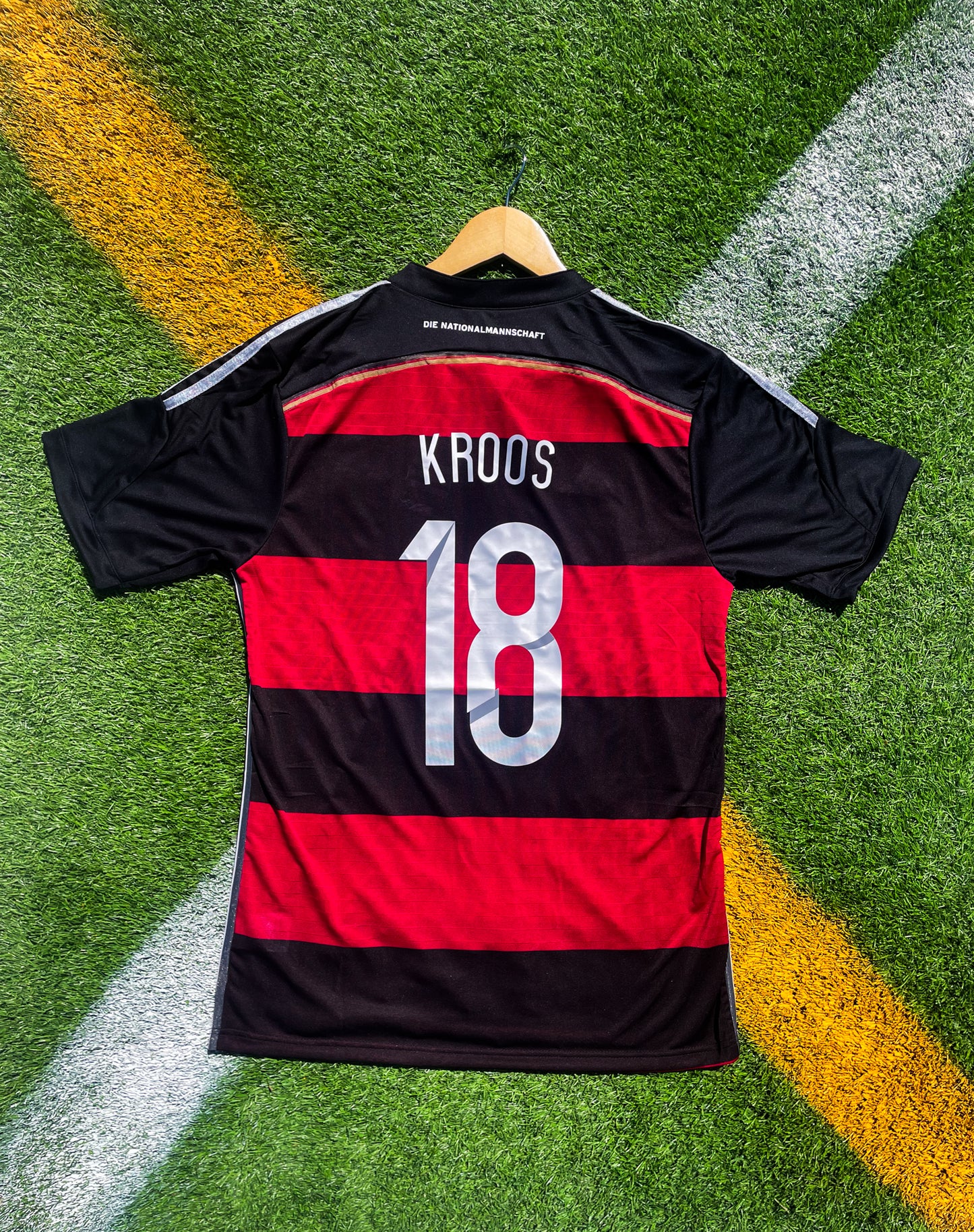 Back of the jersey featuring Klose #11 or Kroos #18