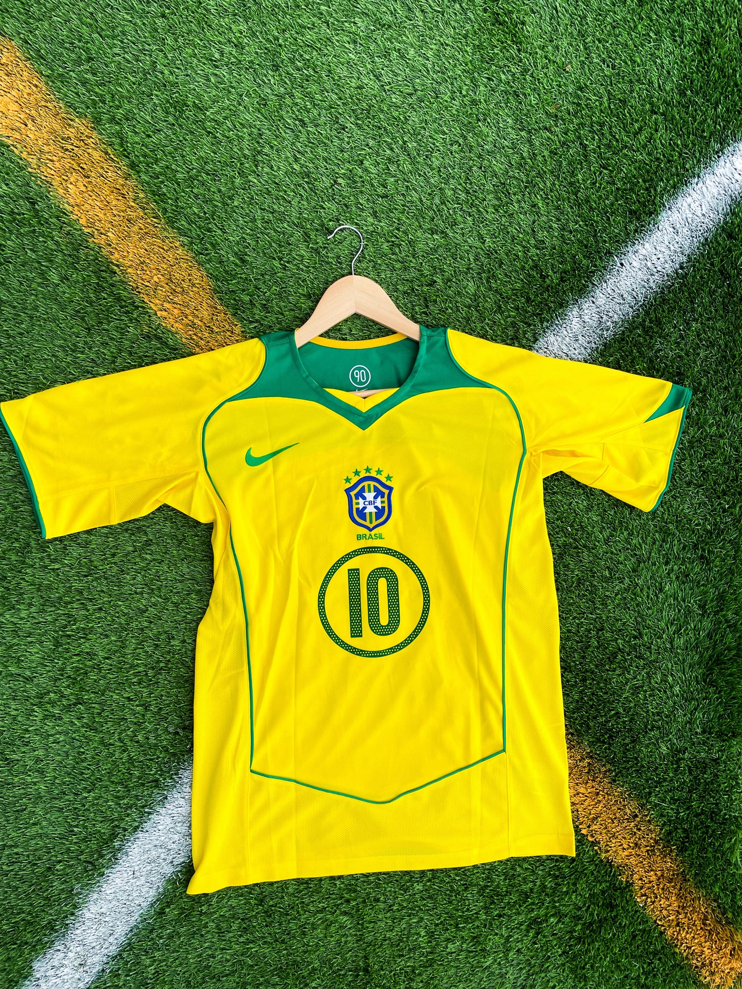 Front view of Brazil 2004 Home Copa America Jersey with CBF crest