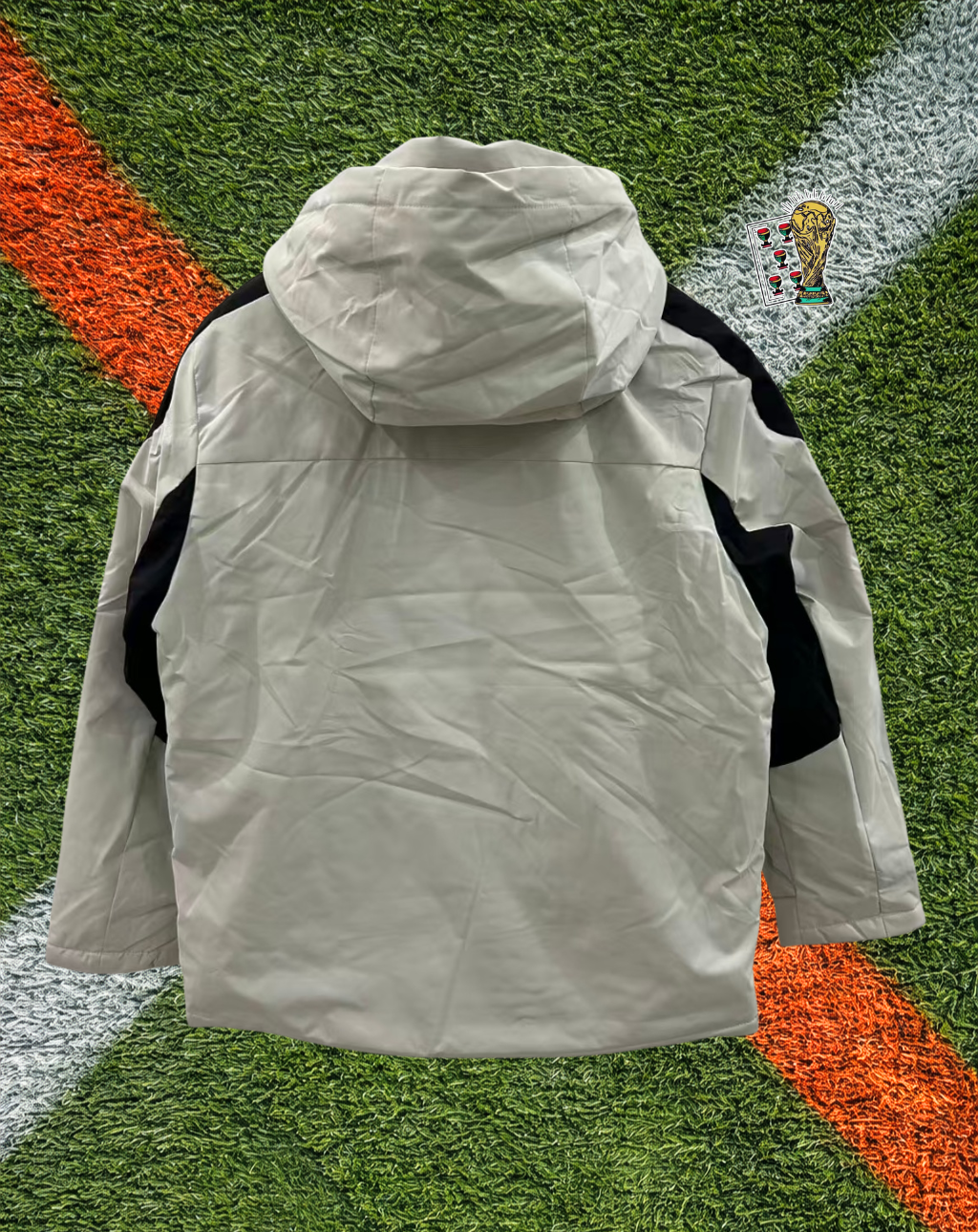 Real Betis 2020s Windbreaker – Verdiblanco Heavy Hooded Edition