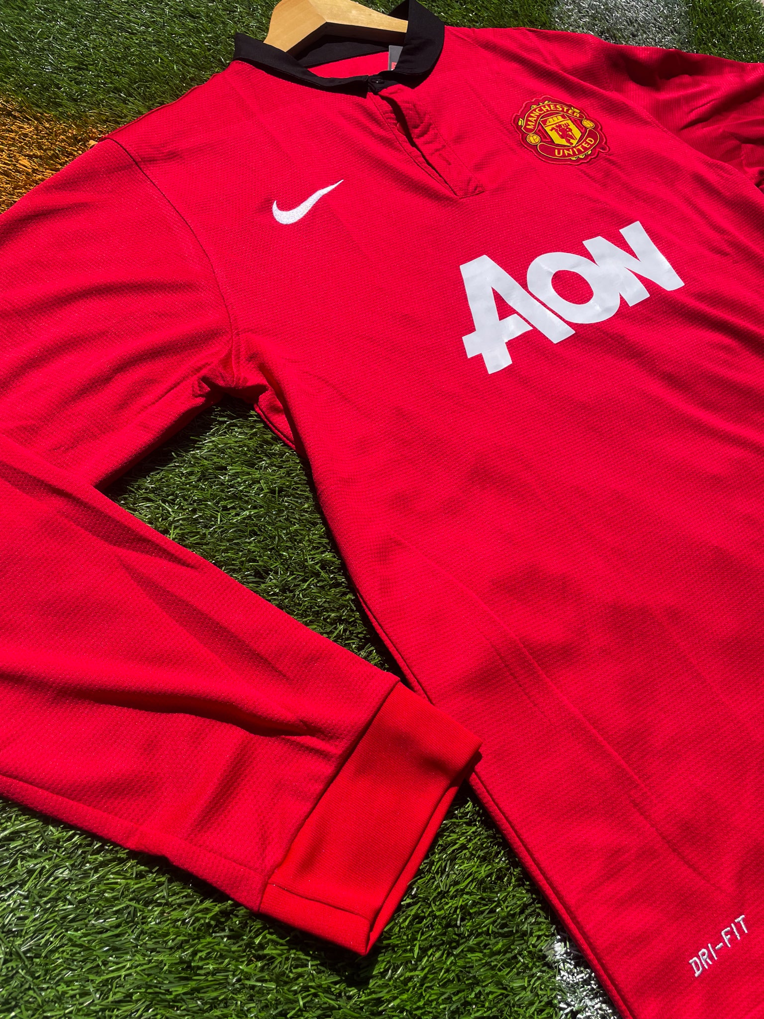 Manchester United 2013–2014 Home Jersey Rooney #10 – Red AON Vintage Nike Football Shirt - Five Of Cups Official