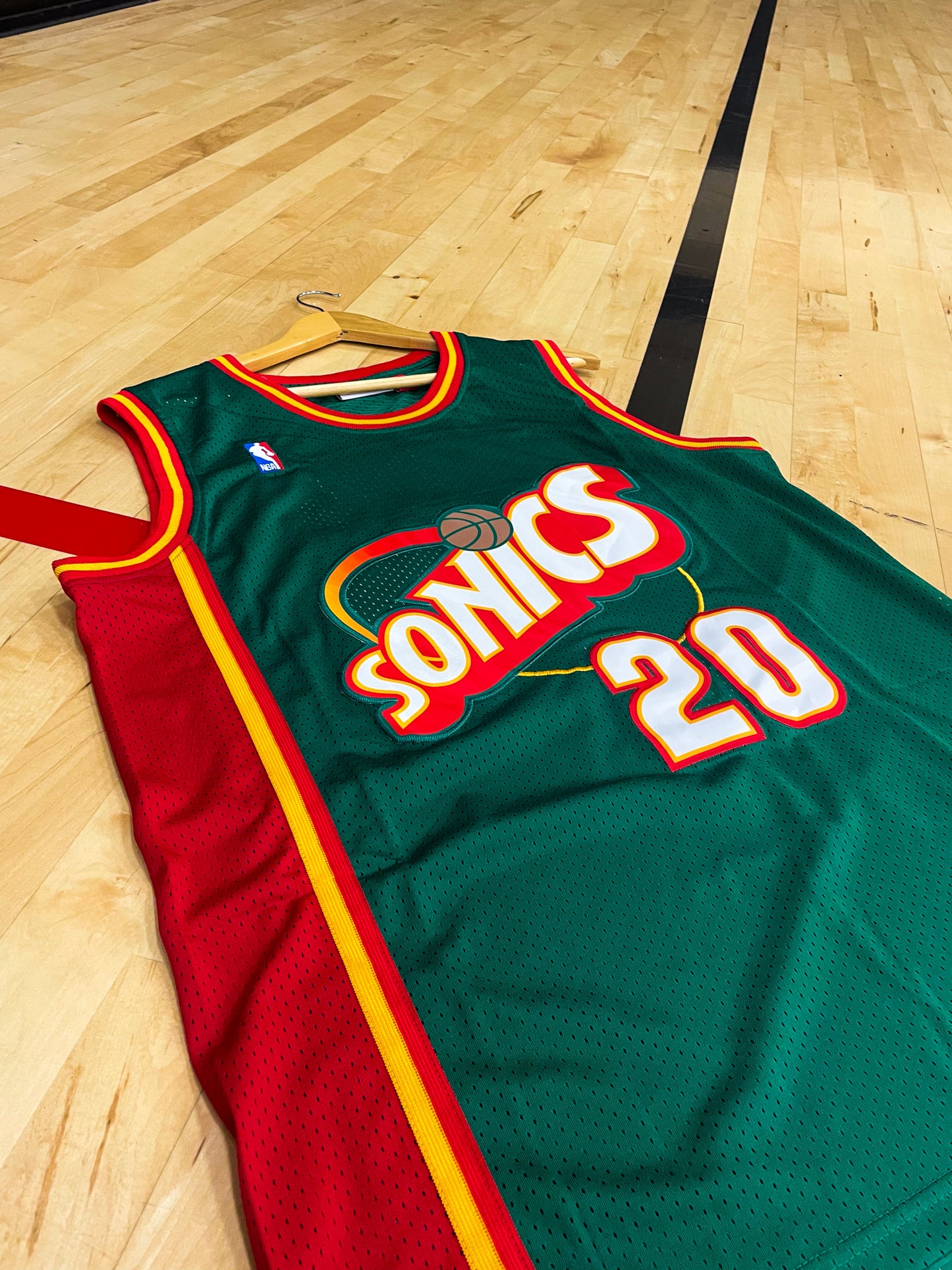 Seattle Supersonics 1995–1996 Gary Payton #20 Vintage NBA Jersey – Emerald Green Glove Edition - Five Of Cups Official