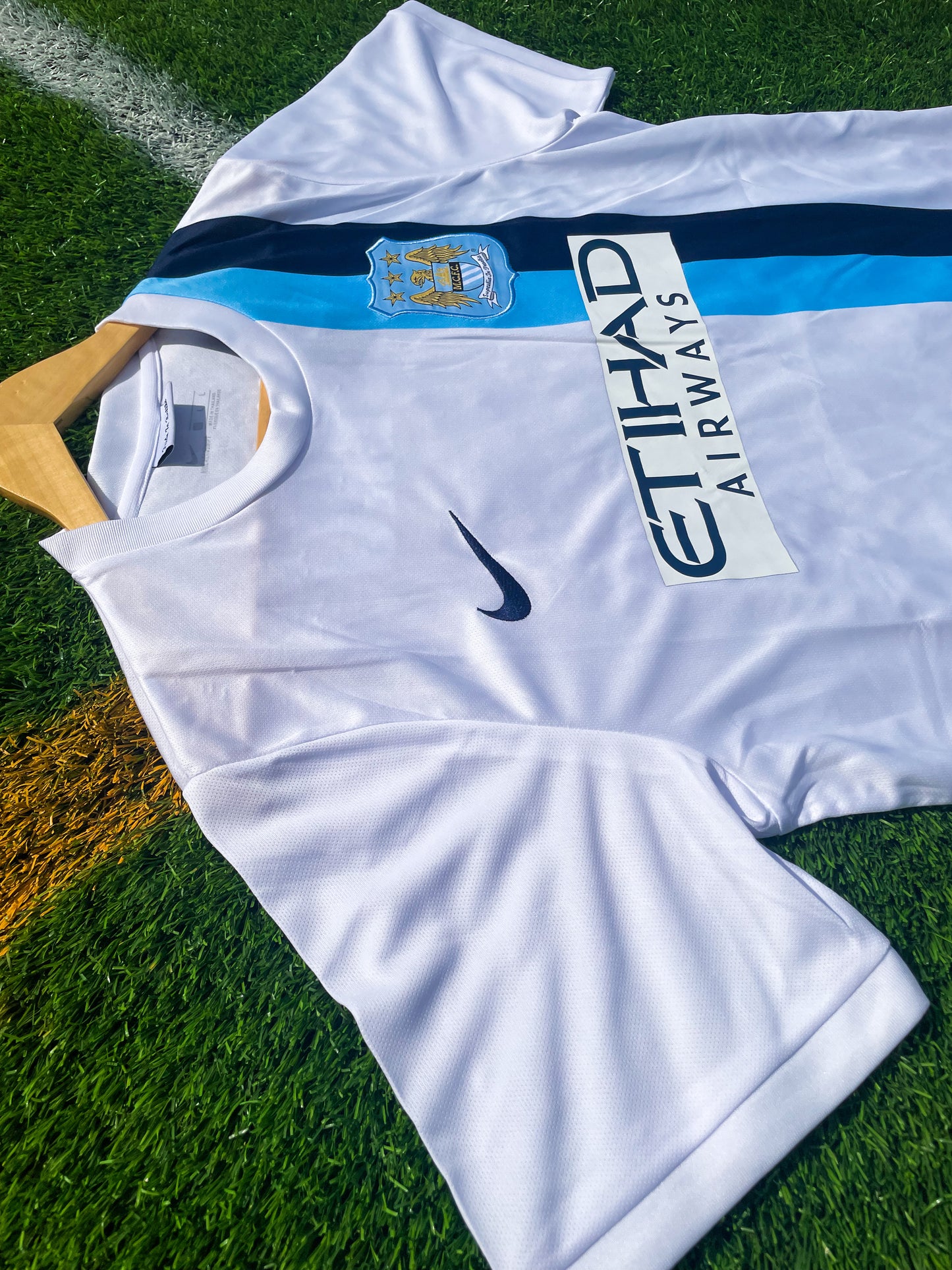 Manchester City 2013–2014 Third Jersey Aguero #16 – White Vintage Iconic Soccer Shirt - Five Of Cups Official