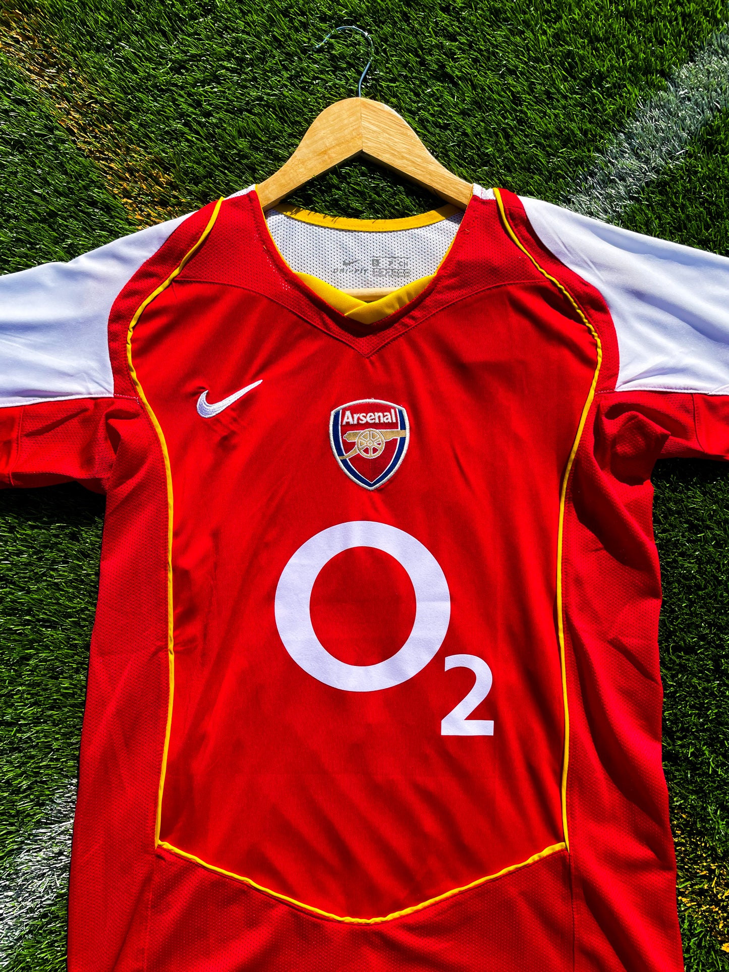 Arsenal 2004/2005 Home Henry 14 - Iconic Retro Soccer Jersey - Five Of Cups Official