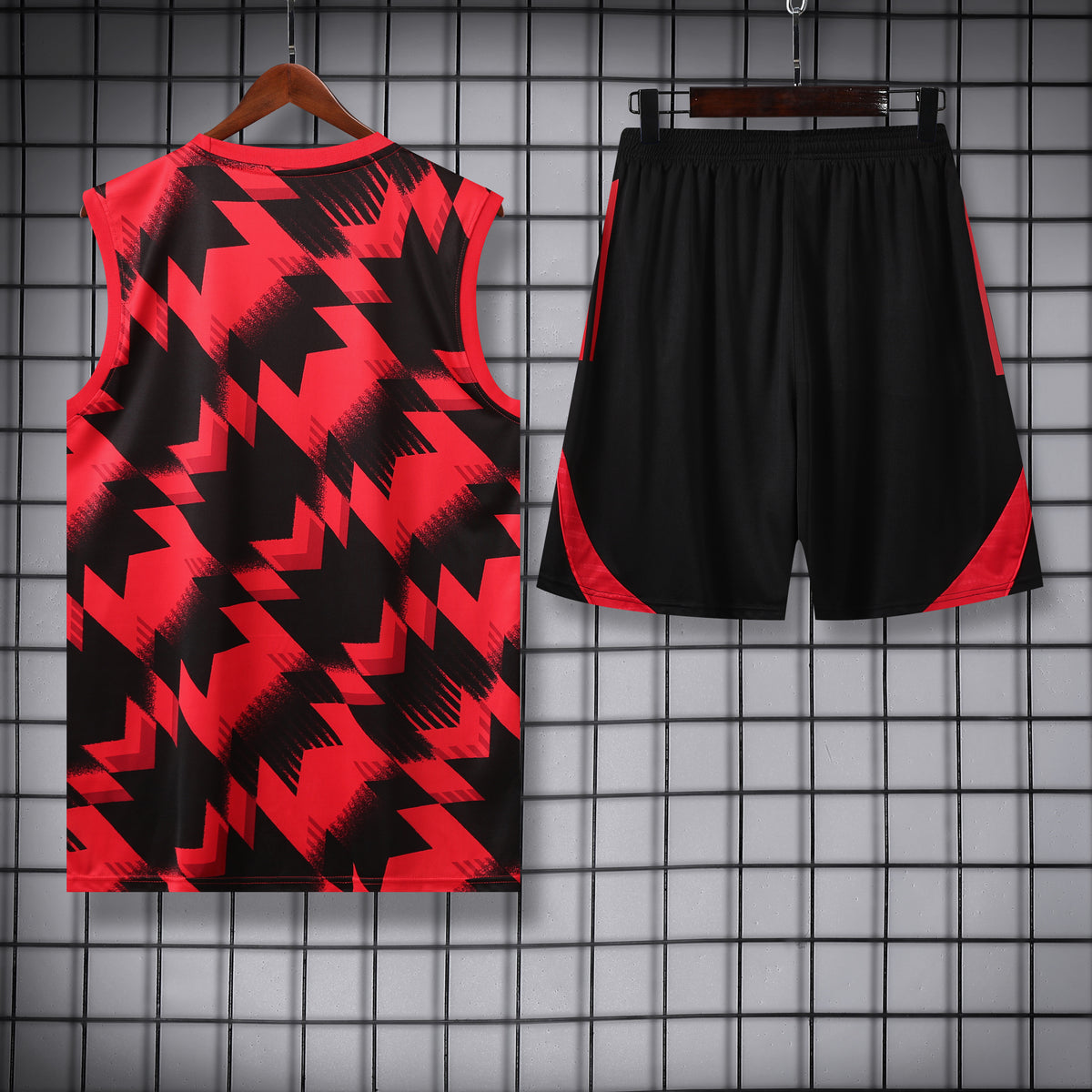 Manchester United Training Vest Set – Camo Red Edition