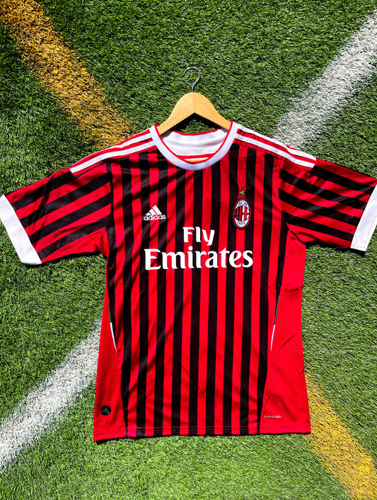 Front view of AC Milan 2012-13 Home Ibrahimović #11 jersey with red and black stripes

