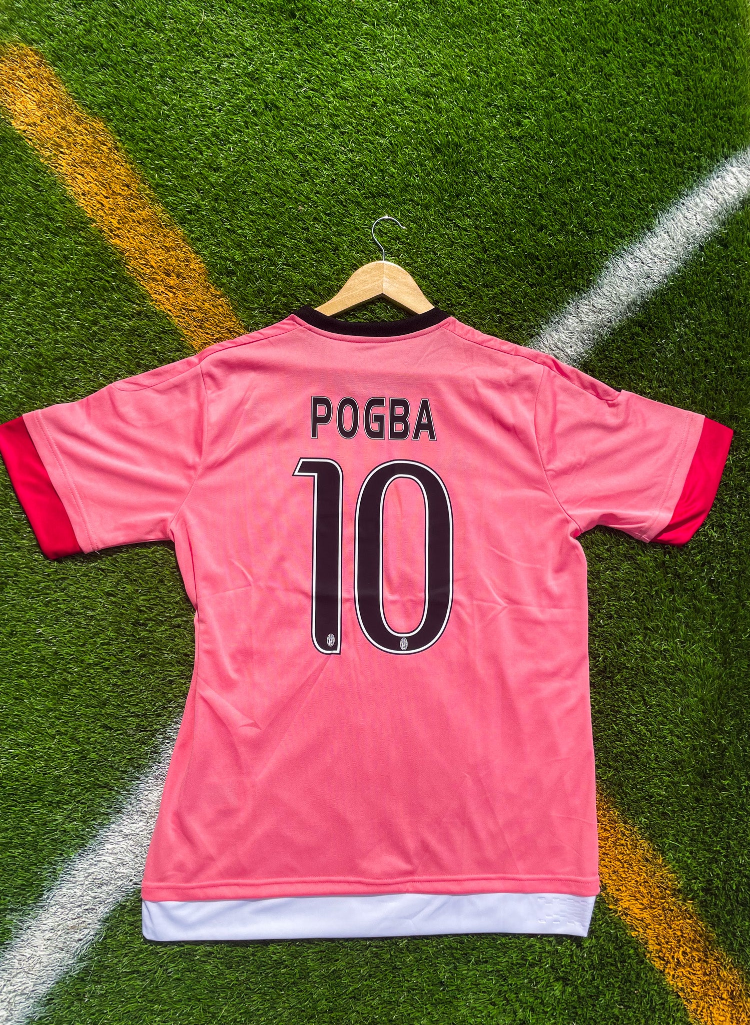 Back view of jersey showing Pogba #10 or Dybala #21

