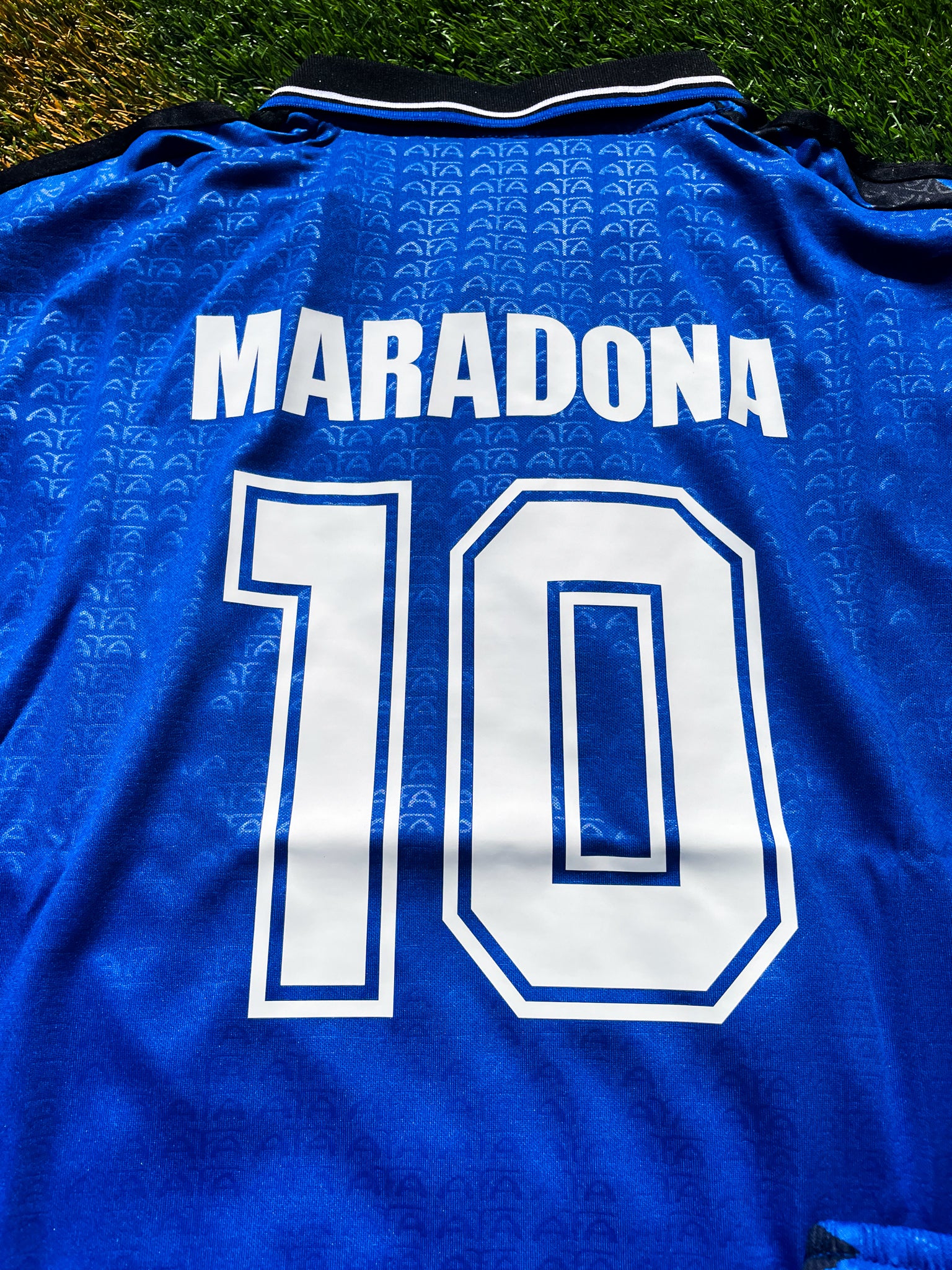 Back view showing Maradona #10 on the youth Argentina 1994 jersey.