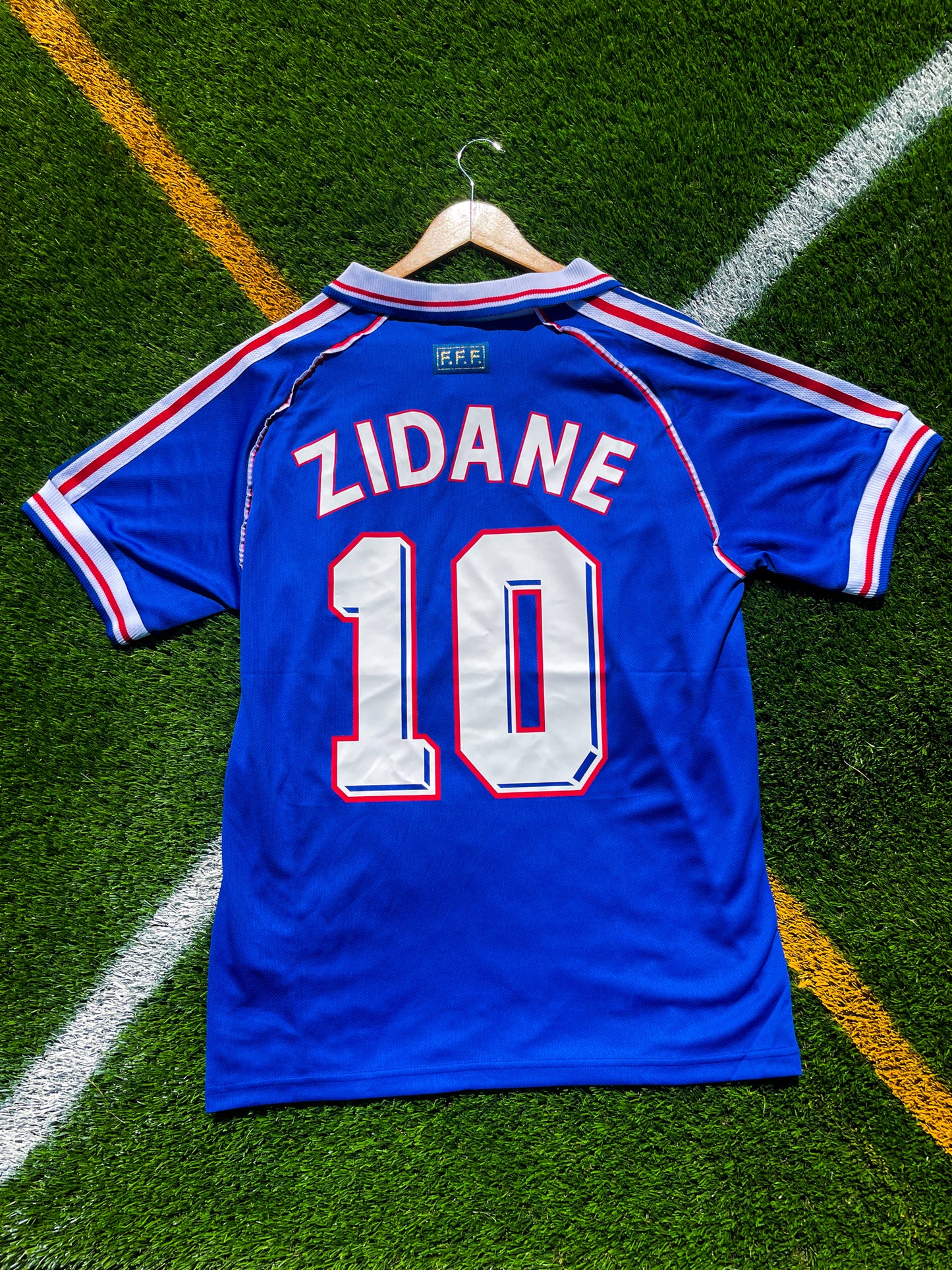 Back of France 1998 jersey showing Zidane #10


